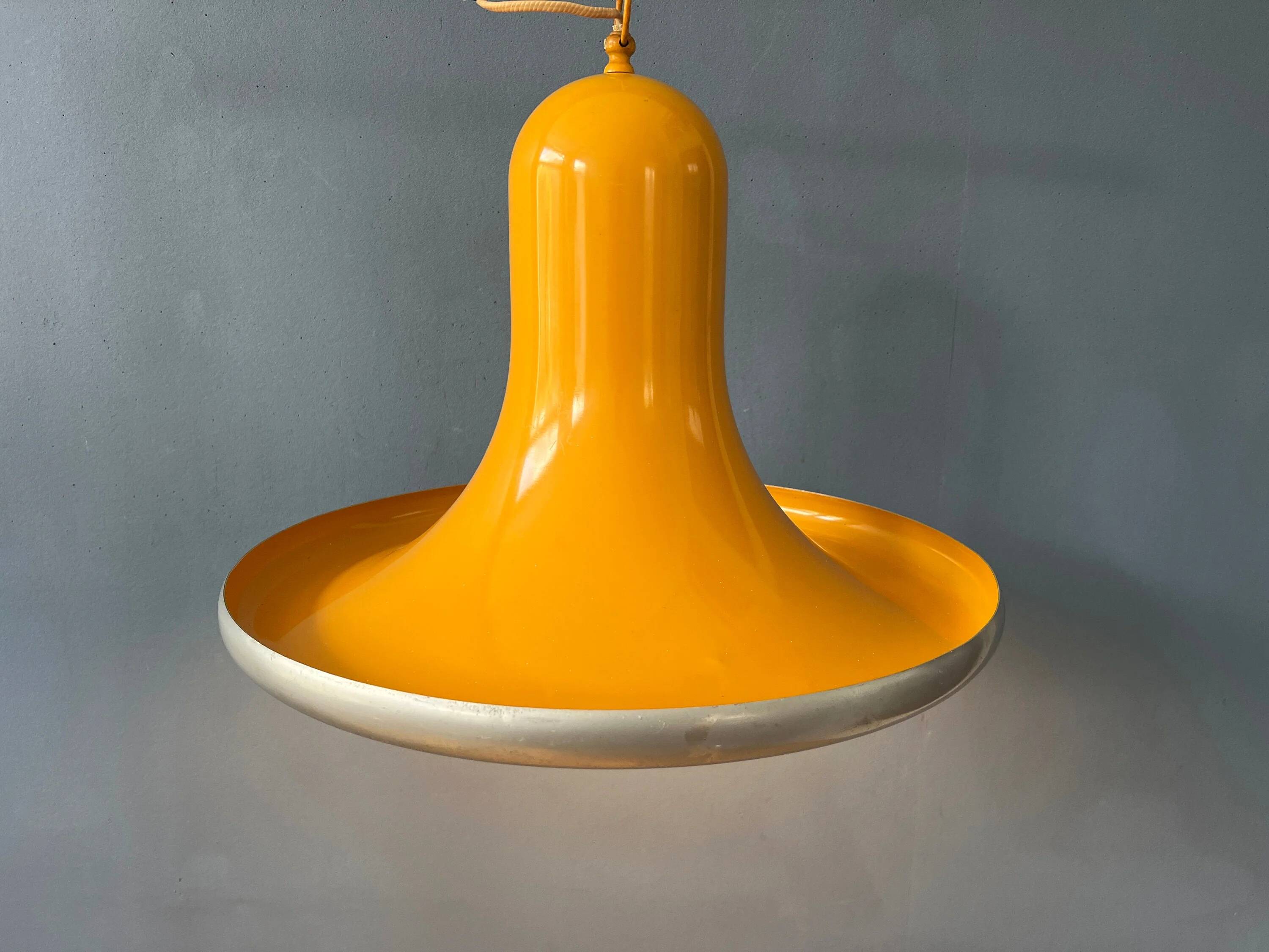 Suspension UFO Space Age yellow Mid-Century