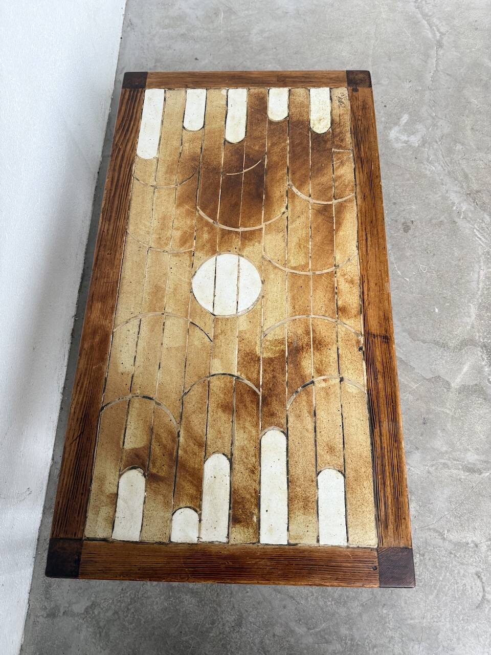 Dyem ceramic coffee table