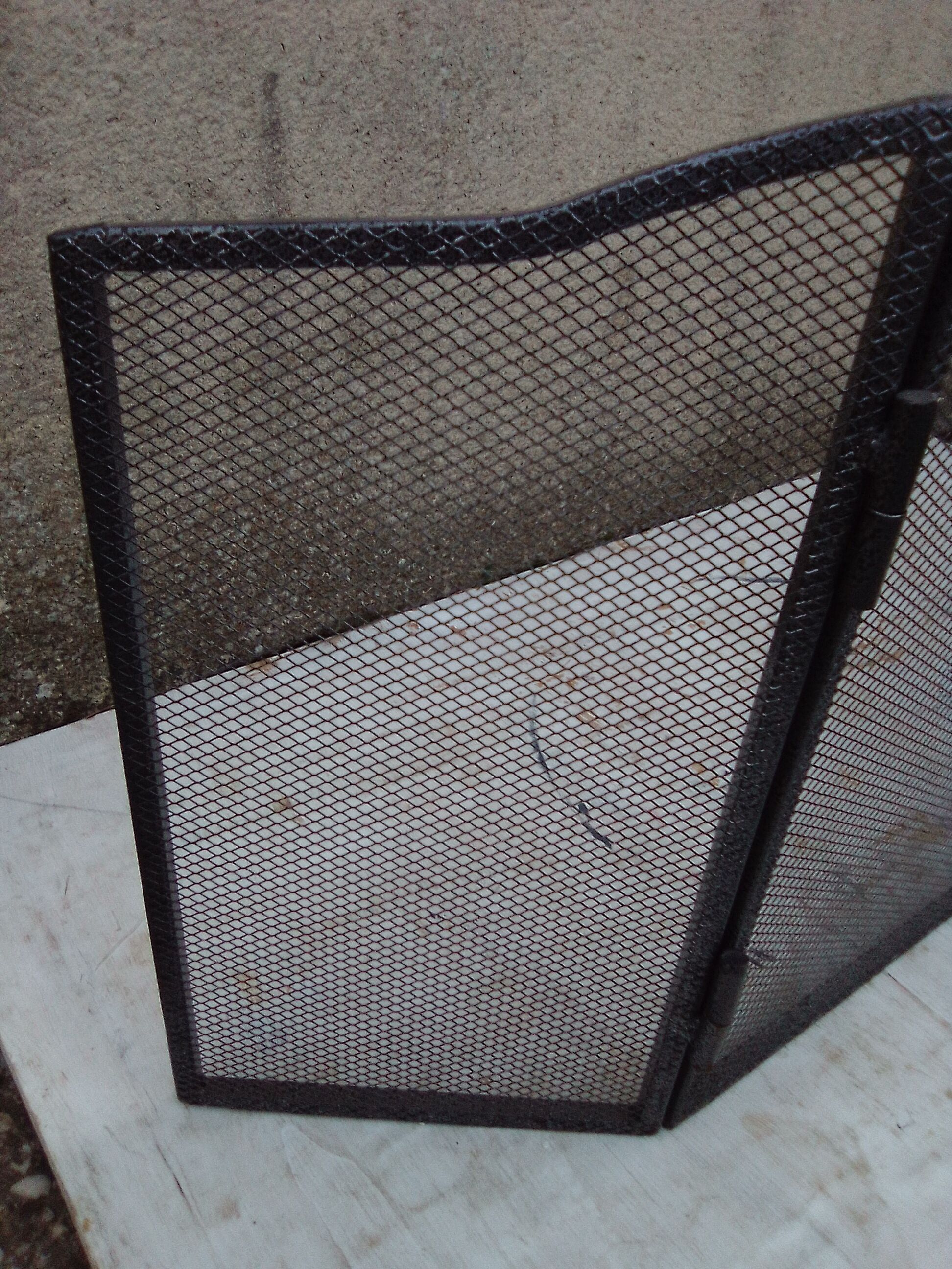 Fire firewall with 2 mesh shutters with 2 balls H 43 cm