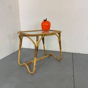 Table d'appoint bohème vintage en rotin, bambou et verre de Rohé Noordwolde,