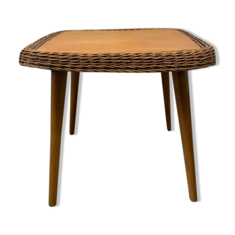 Wicker/wood coffee table