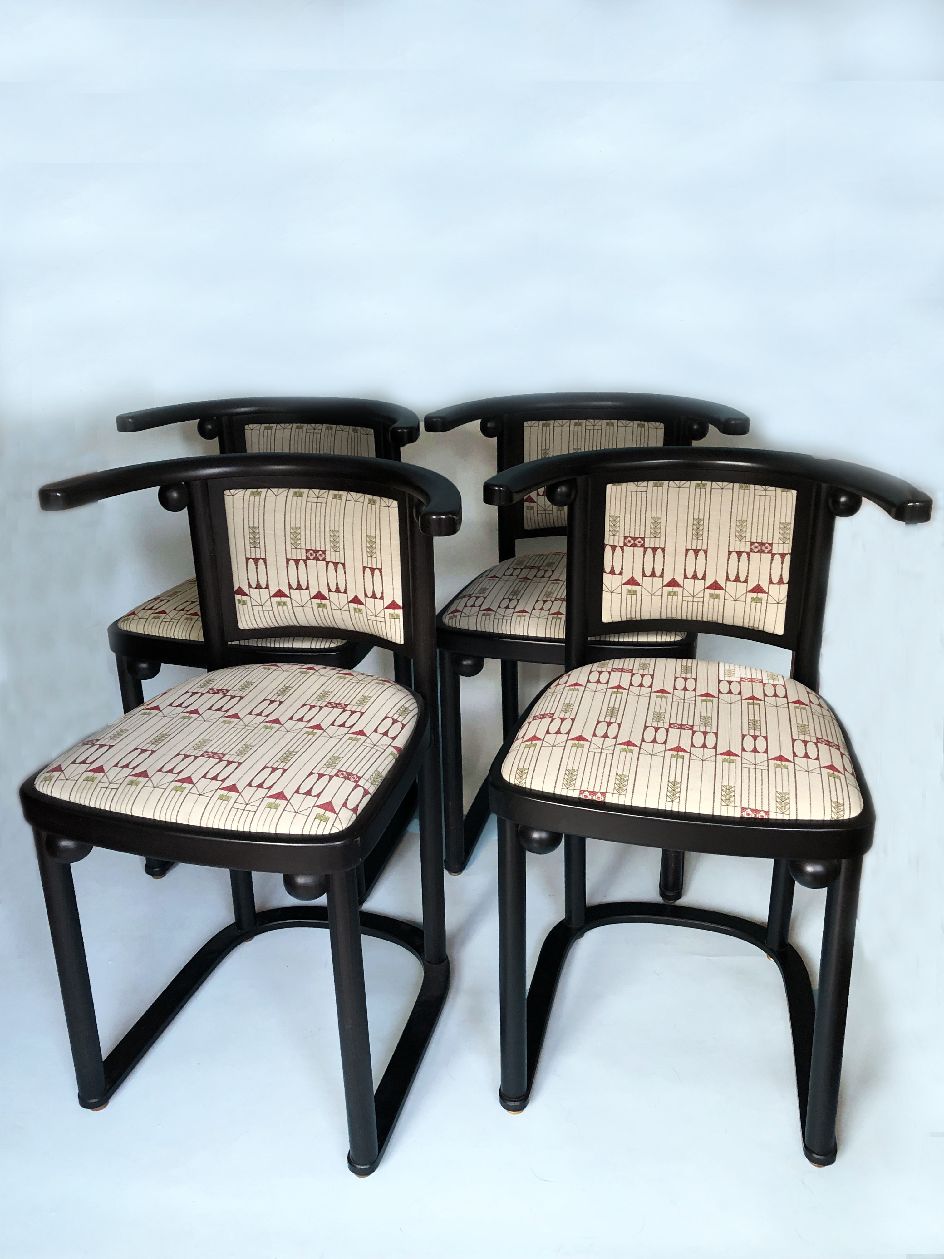 Set of 4 Josef Hoffmann Cabaret Fledermaus Dining Chairs For Wittmann Austria
