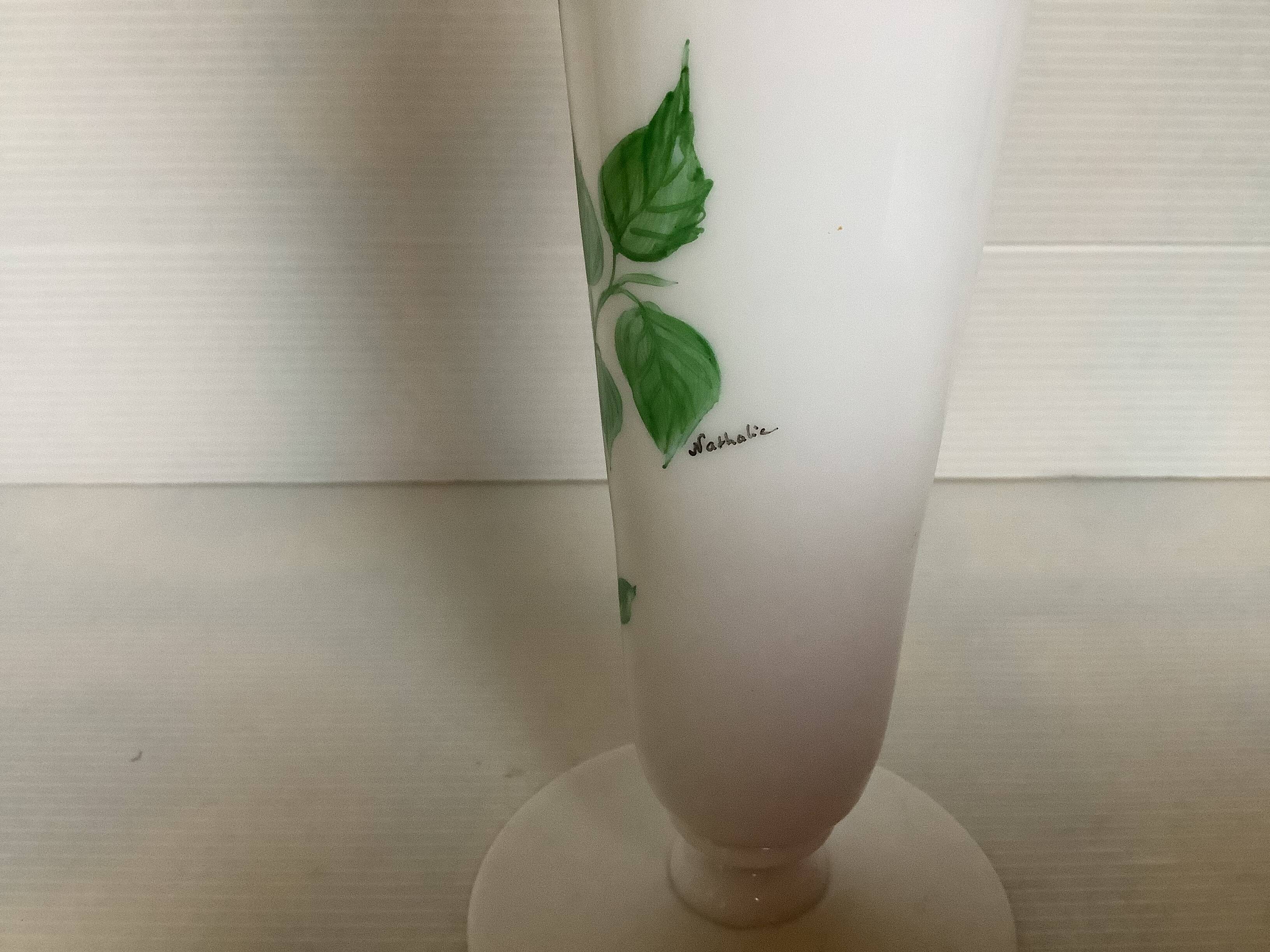 Vase roses roses opaline Orwal