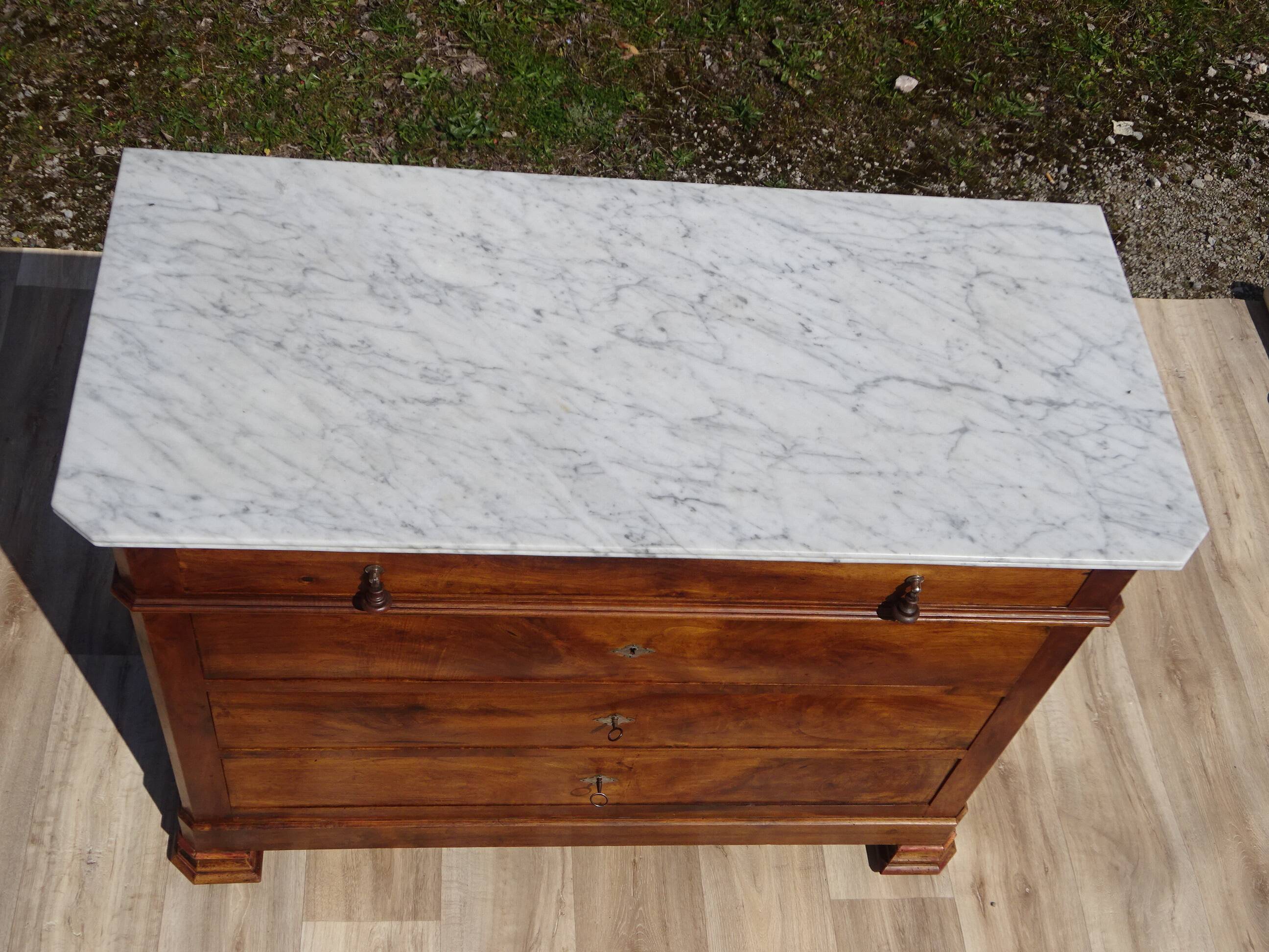Ancienne commode Louis Philippe en noyer marbre blanc