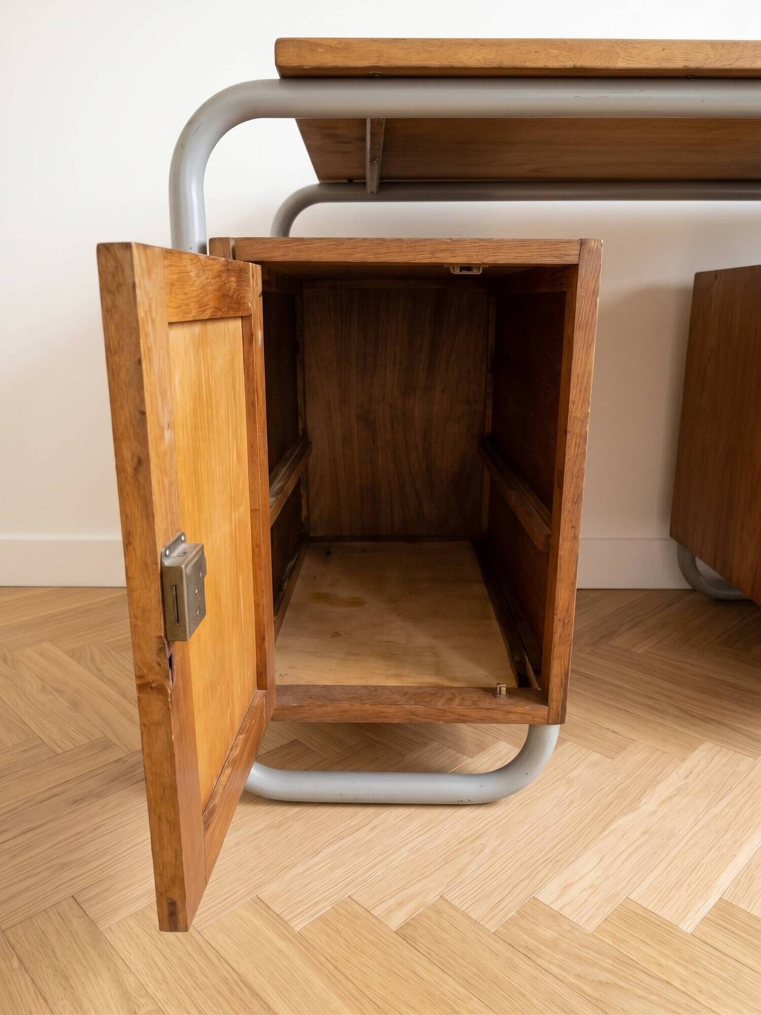 Vintage industrial desk in wood and metal