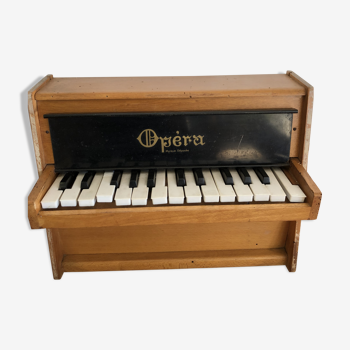 Piano ancien Opéra pour enfant