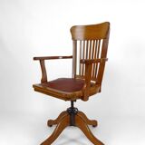 American swivel office armchair in oak, with leather seat, USA, Circa 1900