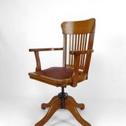 American swivel office armchair in oak, with leather seat, USA, Circa 1900