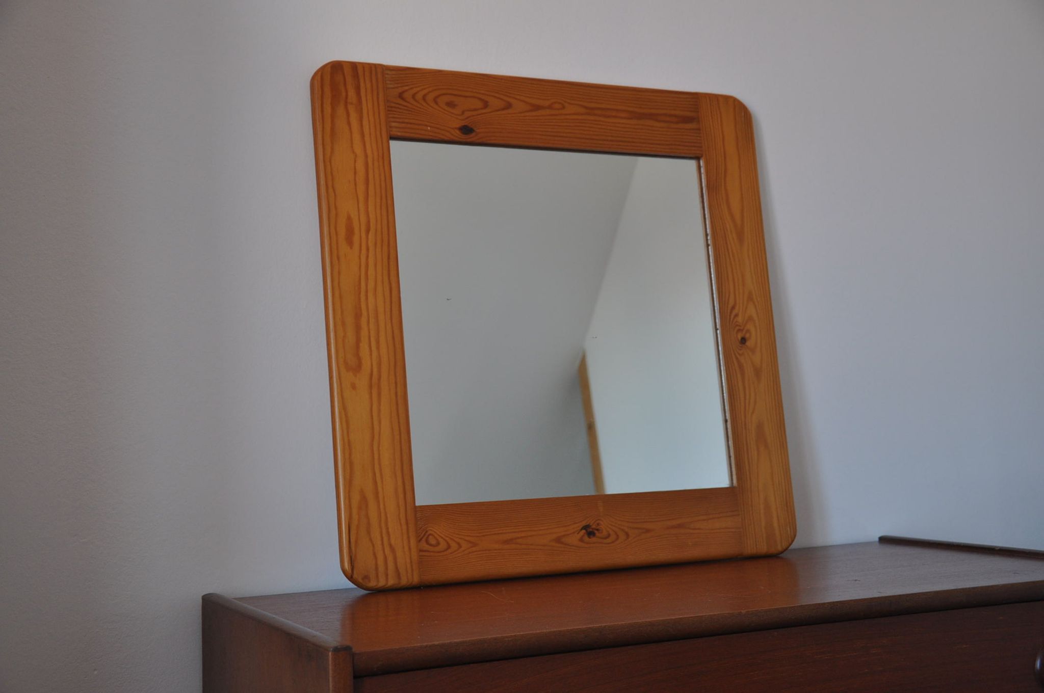 Miroir en bois années 70 pin