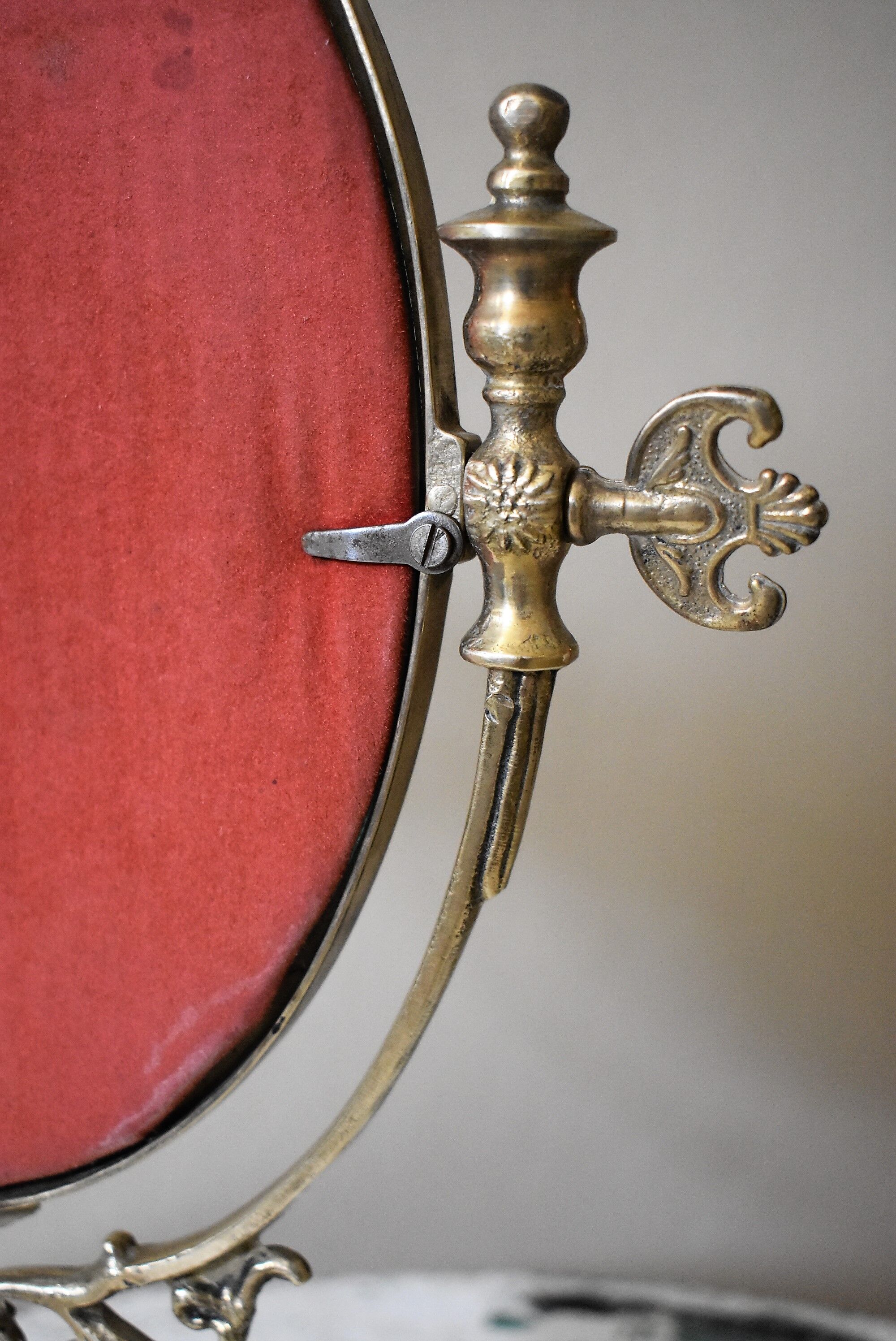 Psyche brass mirror 28x38cm