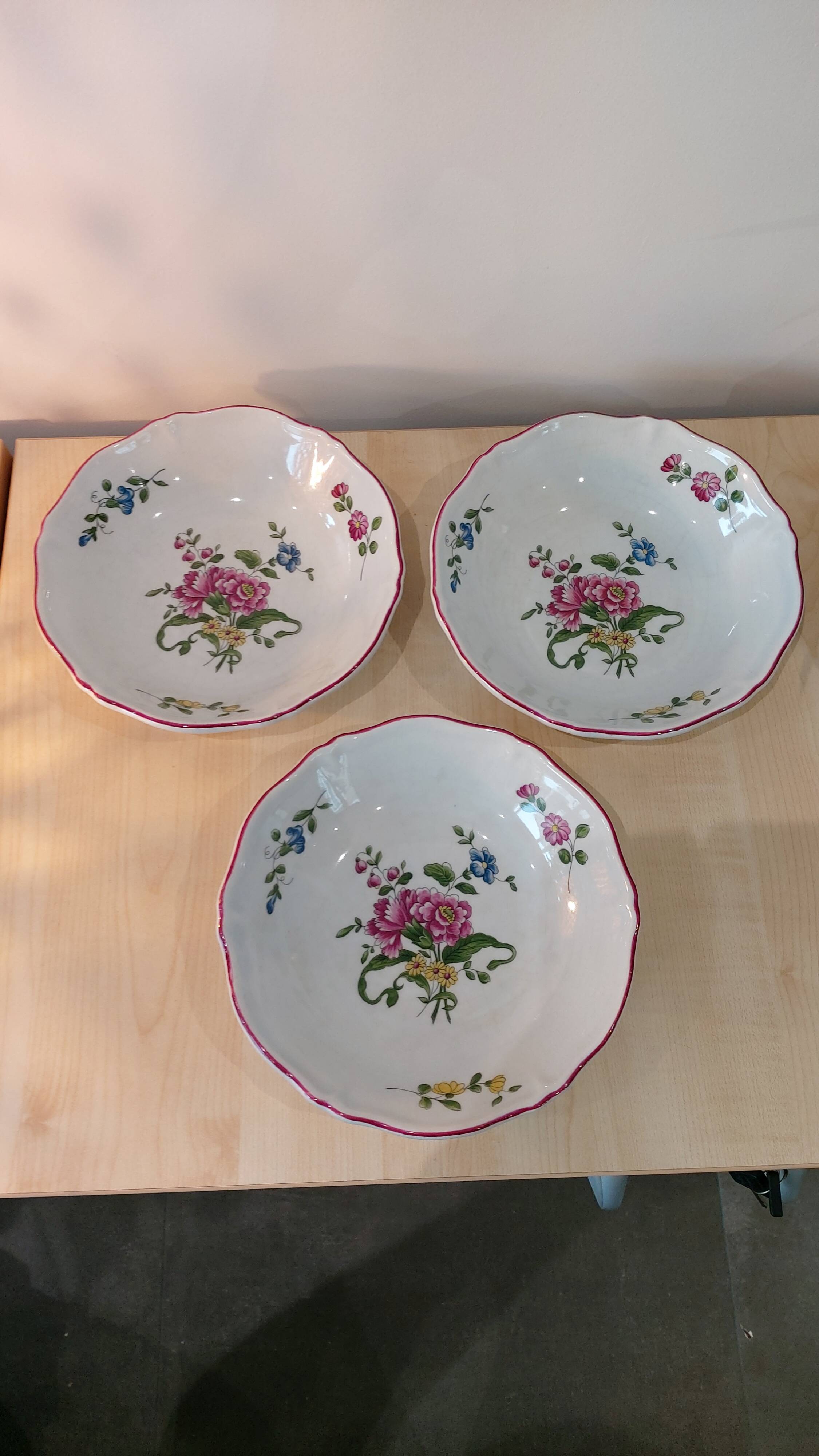 St Amand 34 piece set