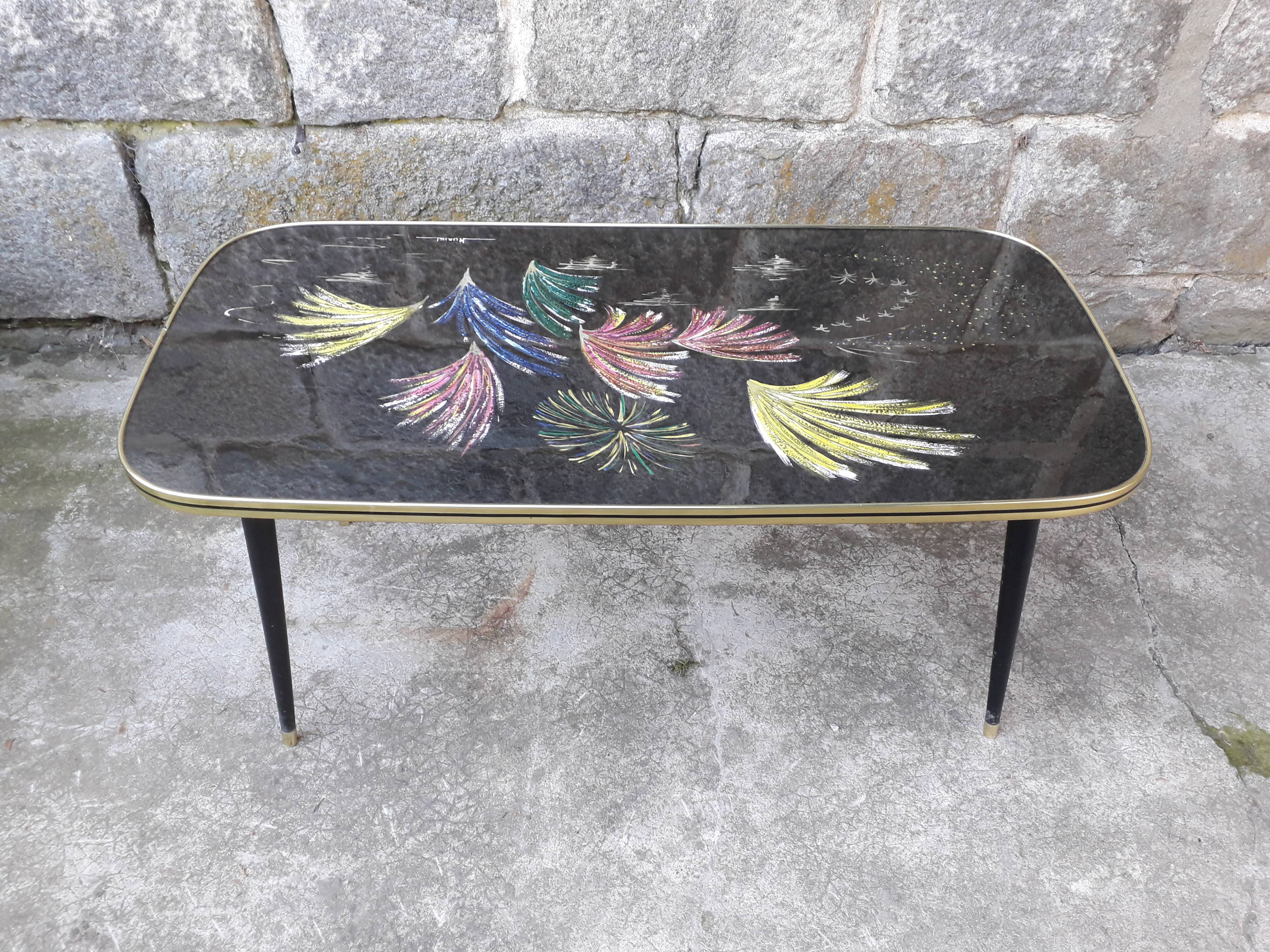 Vintage coffee table spindle legs