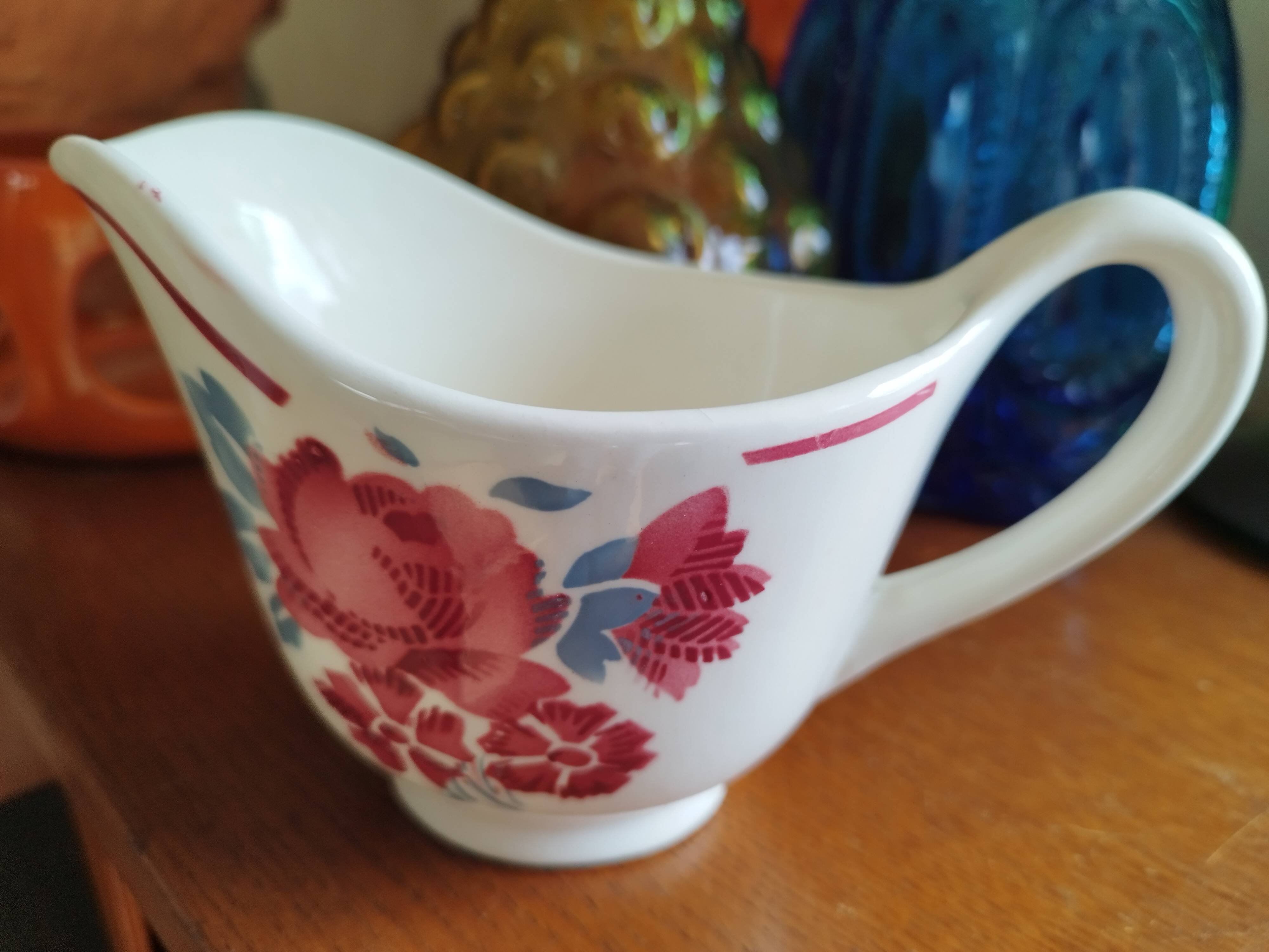 Half-porcelain sauce boat Badonviller