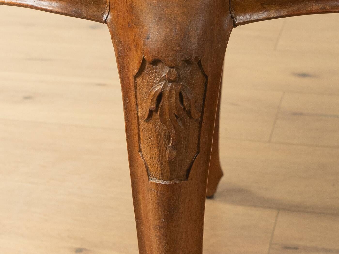Table d'appoint baroque datant d'environ 1790