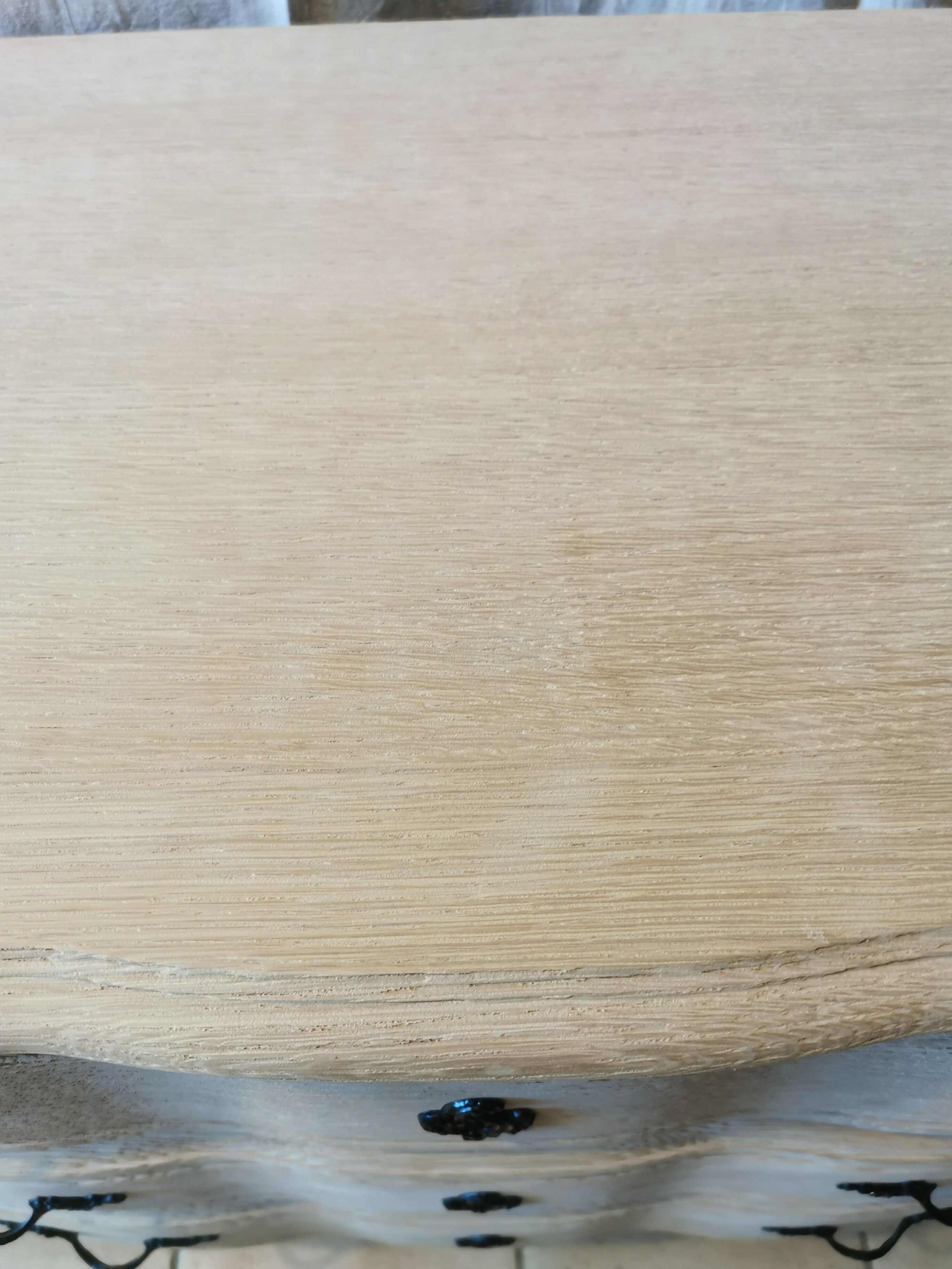 Curved chest of drawers raw oak 3 drawers