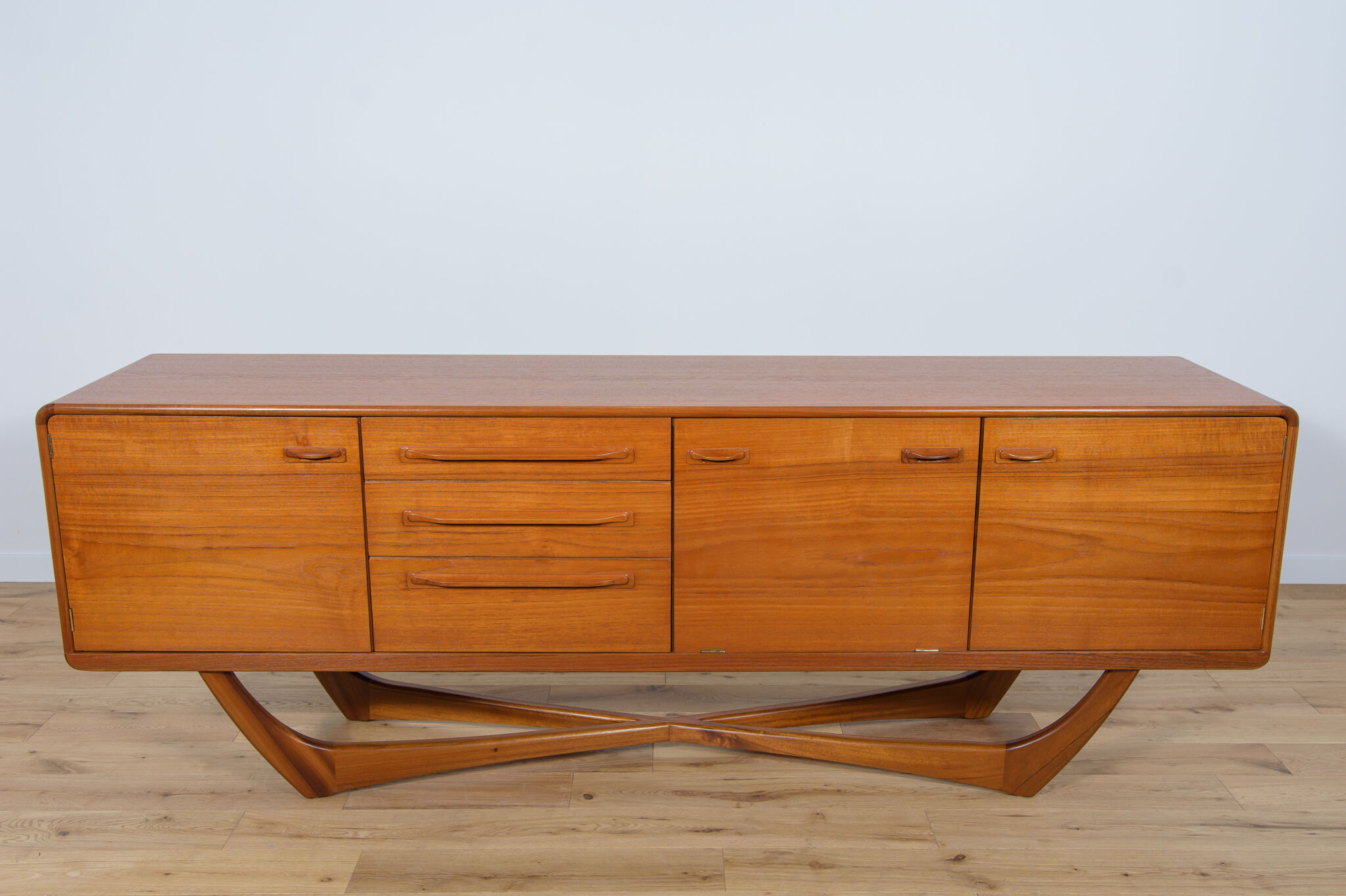 British teak sideboard, by  Beithcraft ,1960s