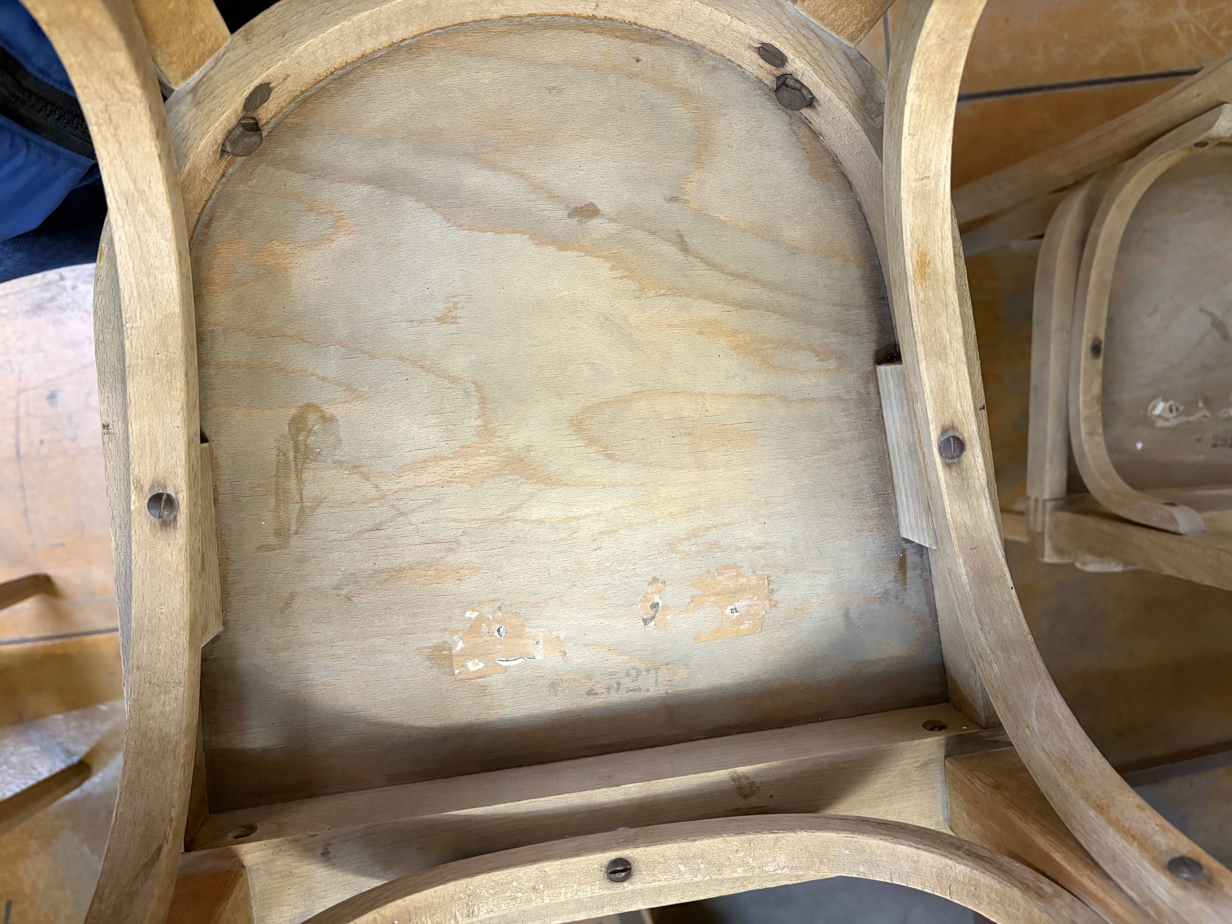 Vintage Viennese style chairs (c.1940). Set of 4 pieces.