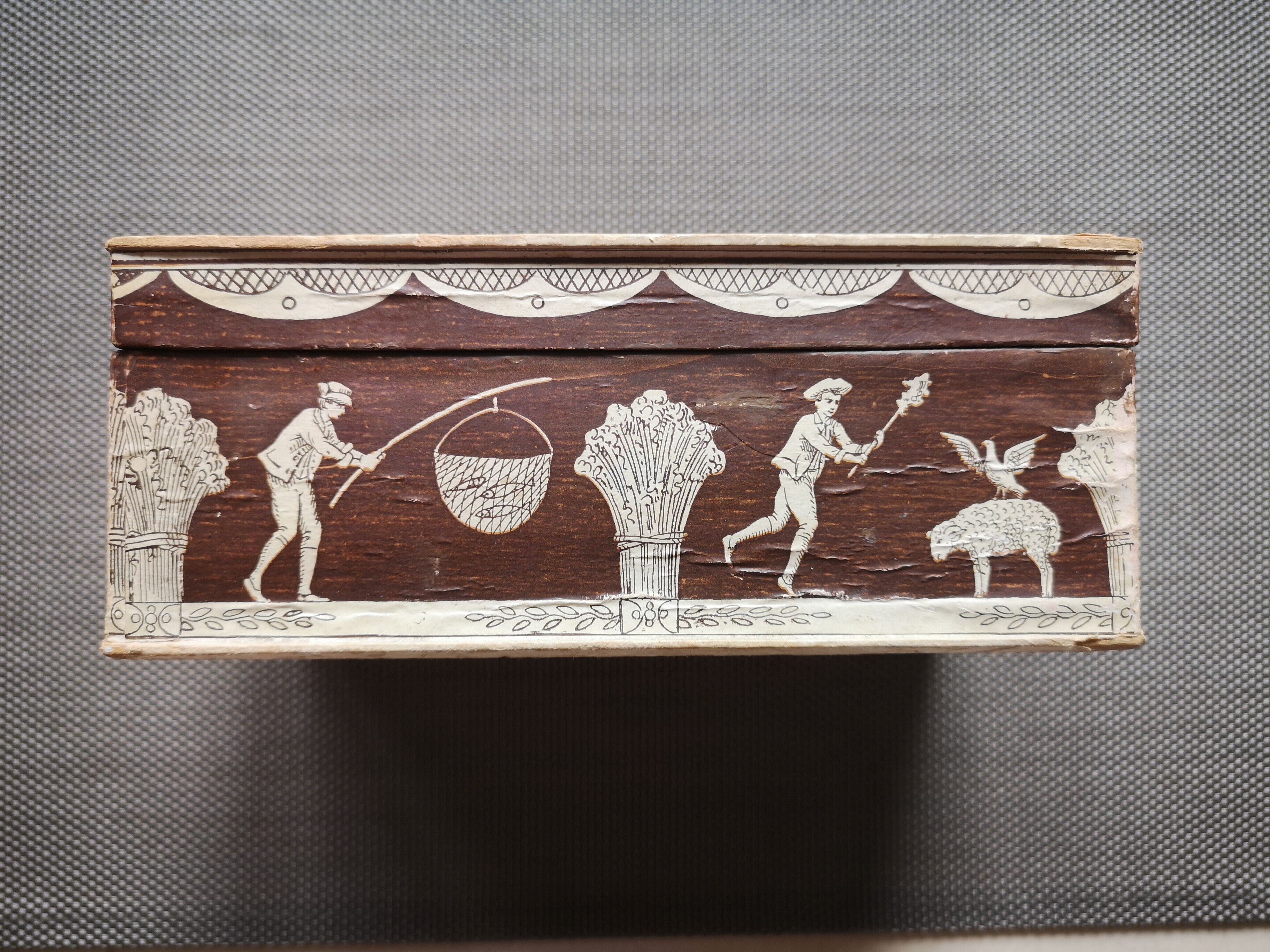Guerlain wooden perfume box - Between 1930 and 1950