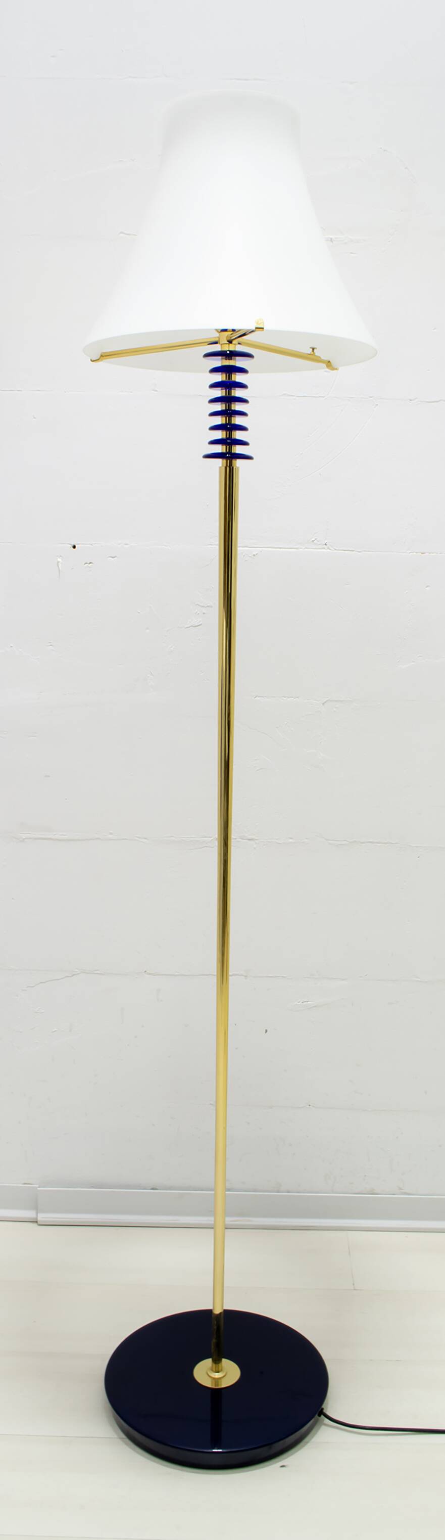 Auras Italian Brass and "Incamiciato" Murano Glass Ground Lamp, 1989