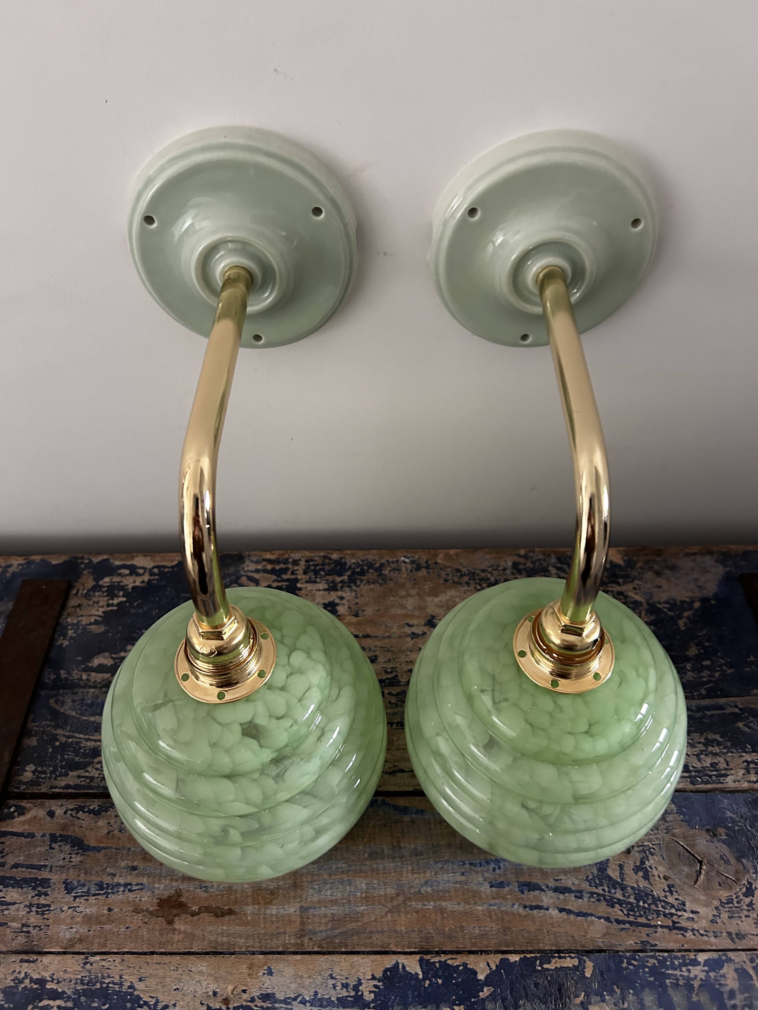 Paire d’appliques Art déco vert pastel