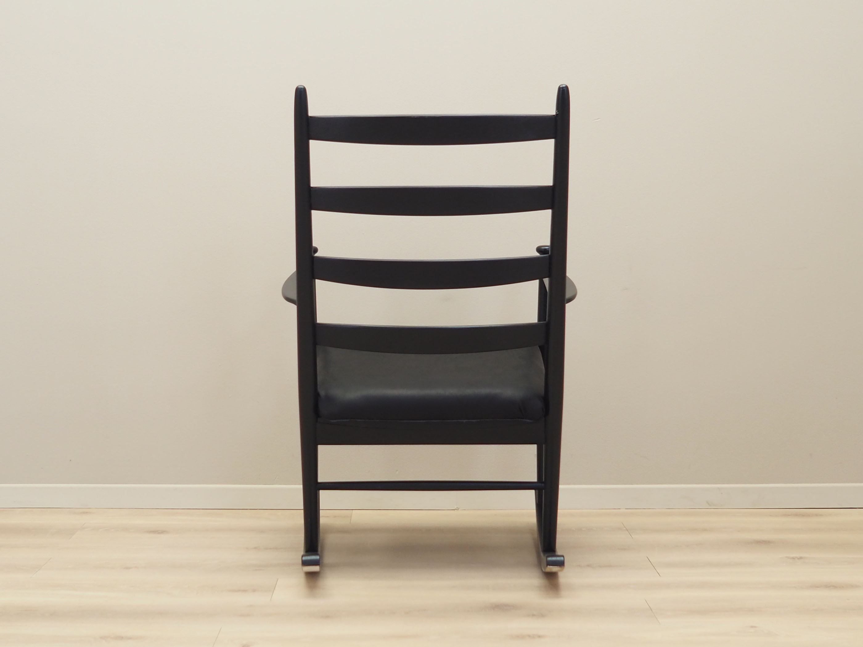 Rocking-chair en hêtre, design danois, années 1970, production: Danemark