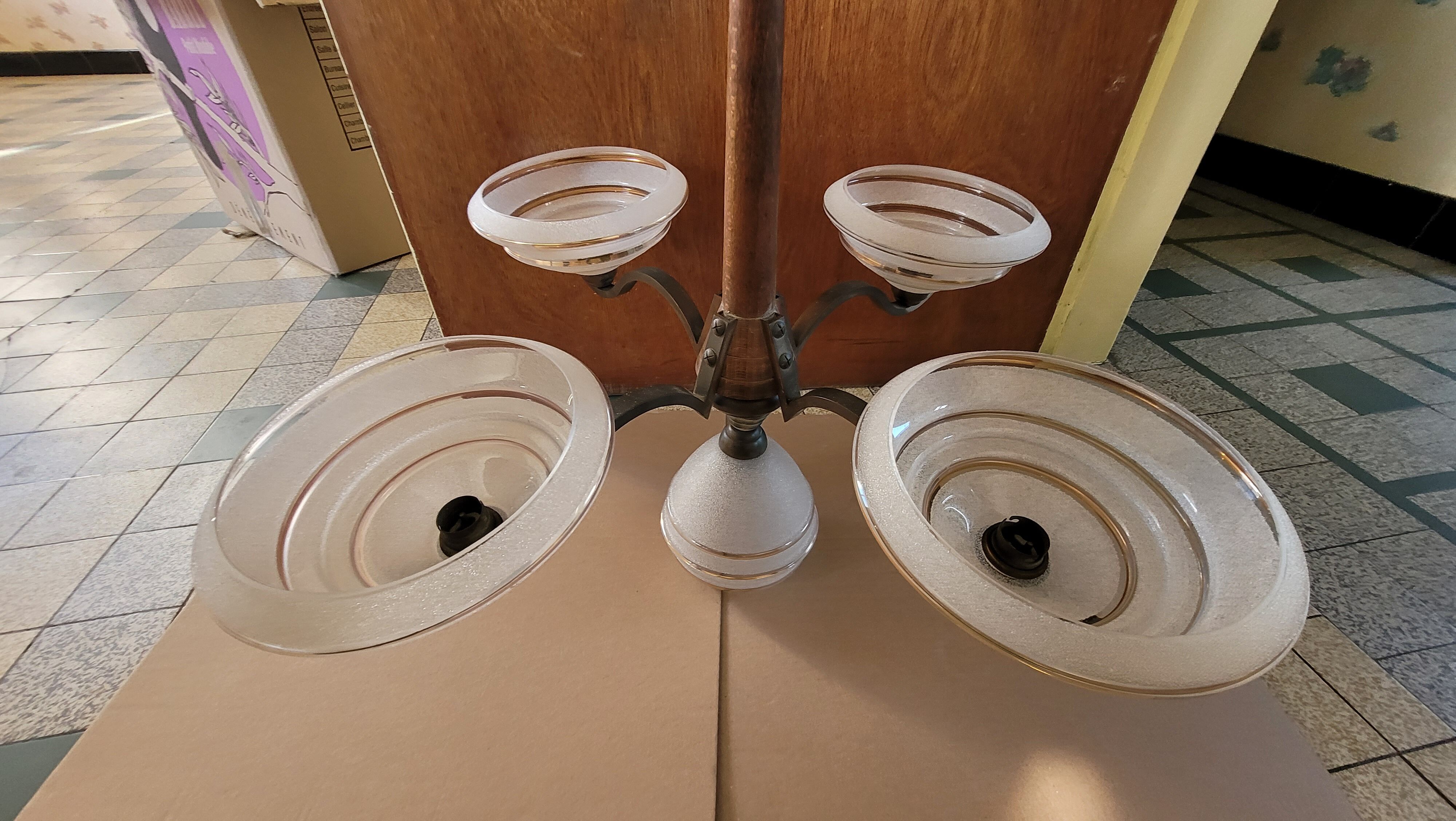 Lustre années 40 4 branches 5 globes en opaline