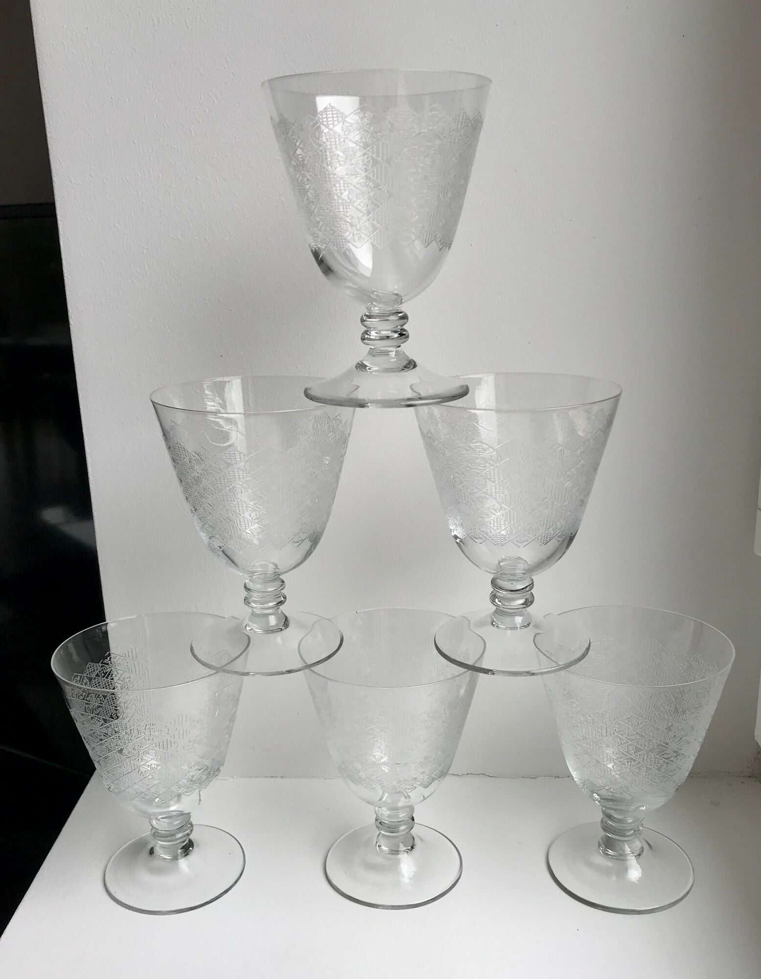 Set of 6 large crystal wine glasses engraved 60s