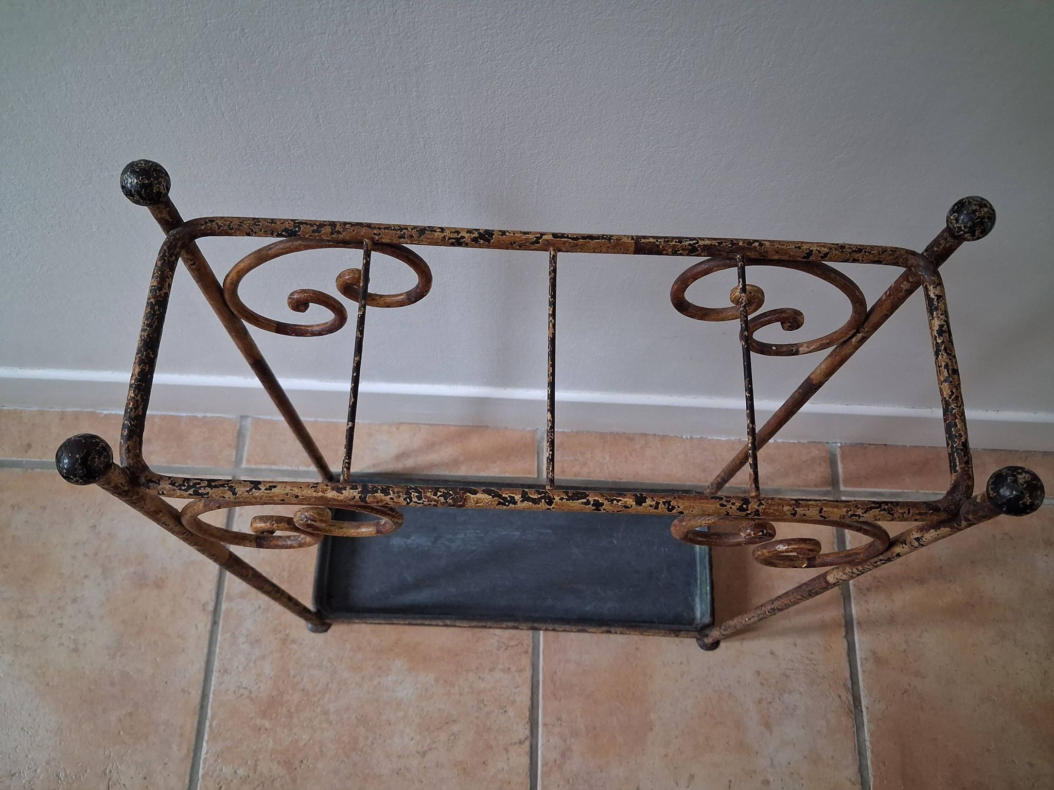 Umbrella stand