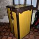 Malle de cabine ancienne avec son intérieur marque Mendel Trunx