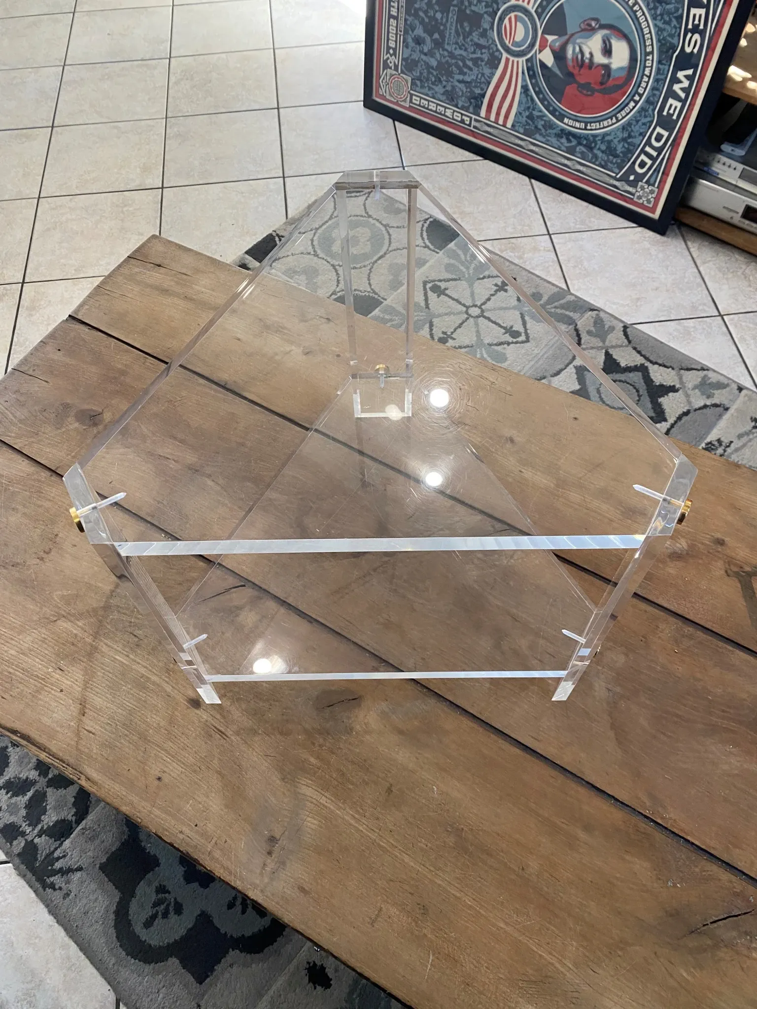 Triangular plexiglass coffee table end table Altuglas David Lange 70