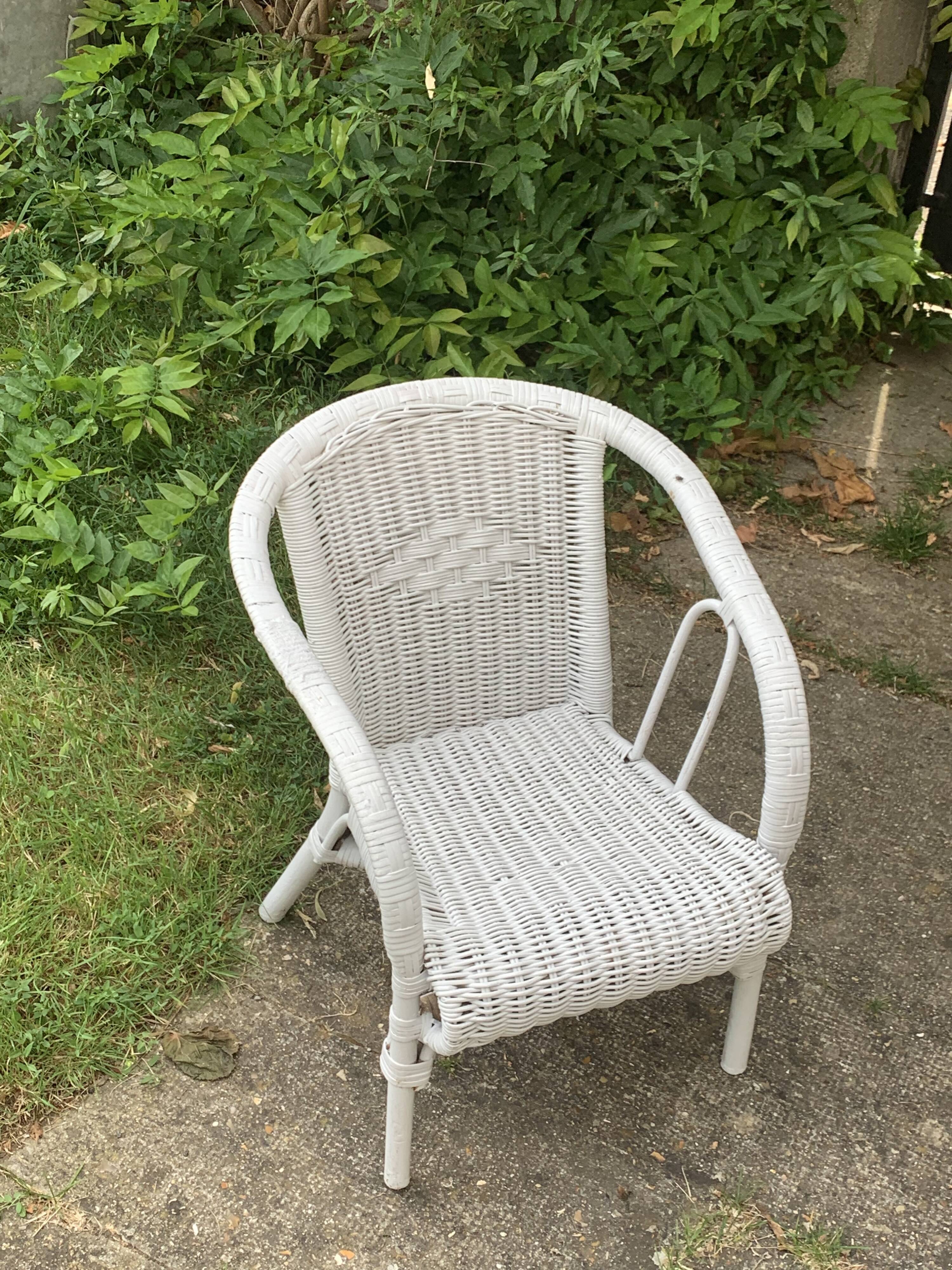 Fauteuil enfant en osier blanc vintage