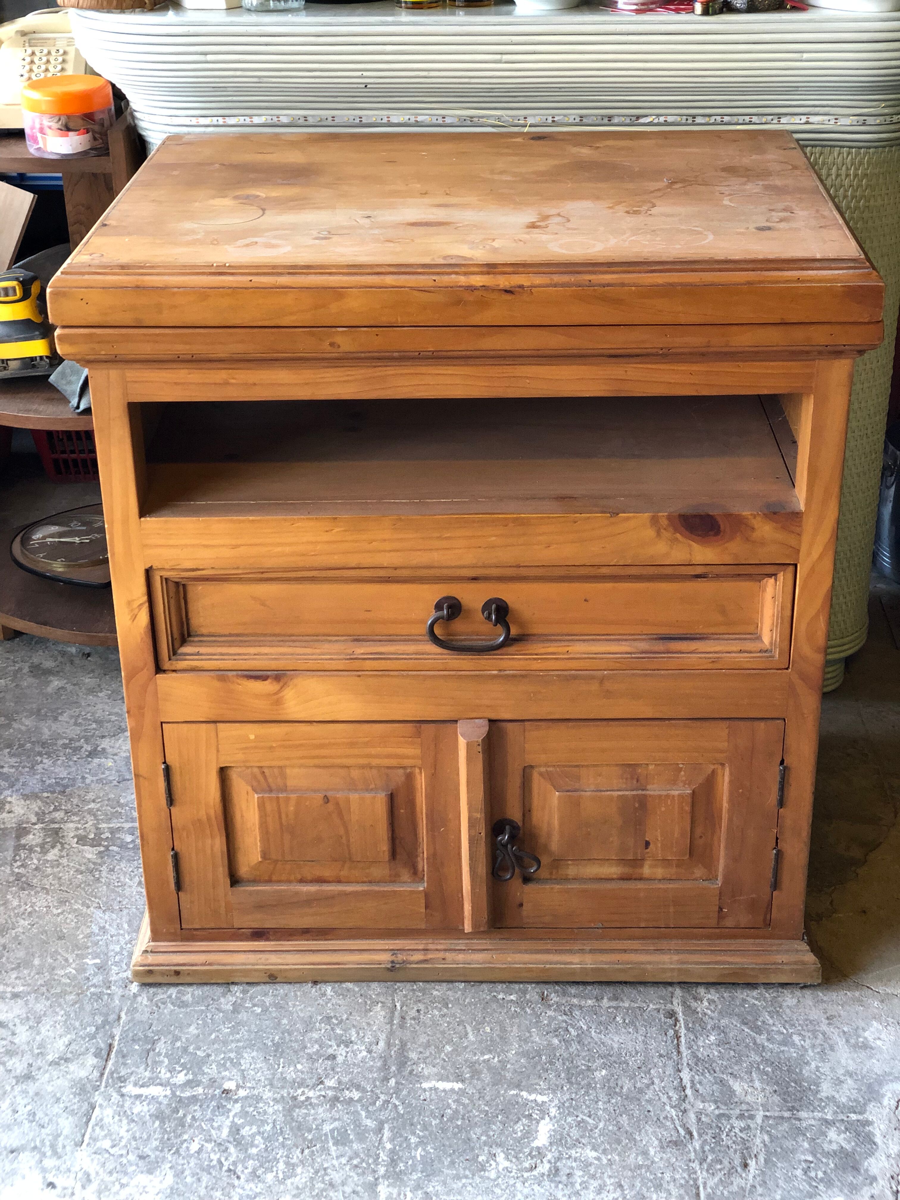 TV cabinet in raw wood to be relooked