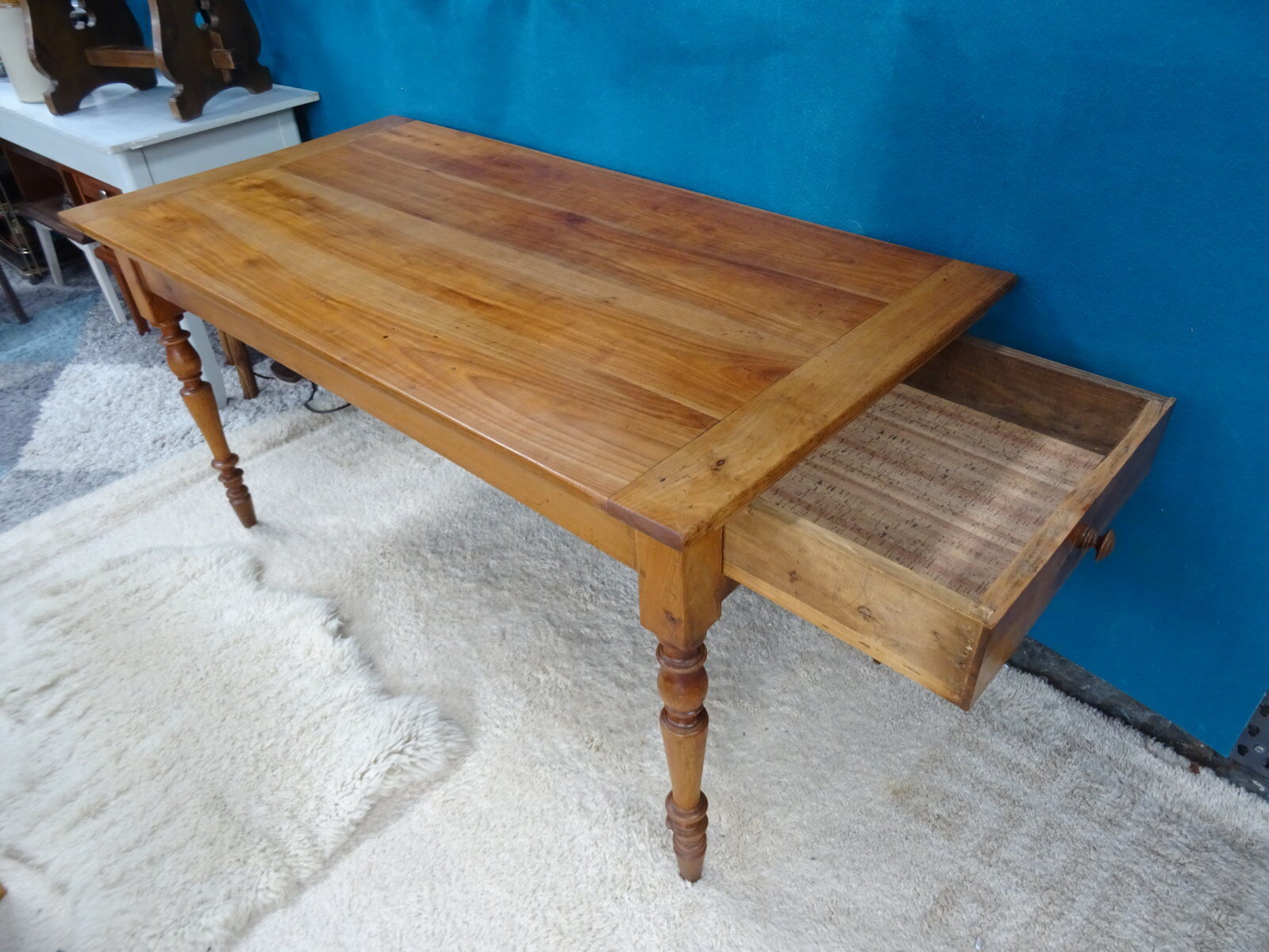 Table de ferme en bois fruitier