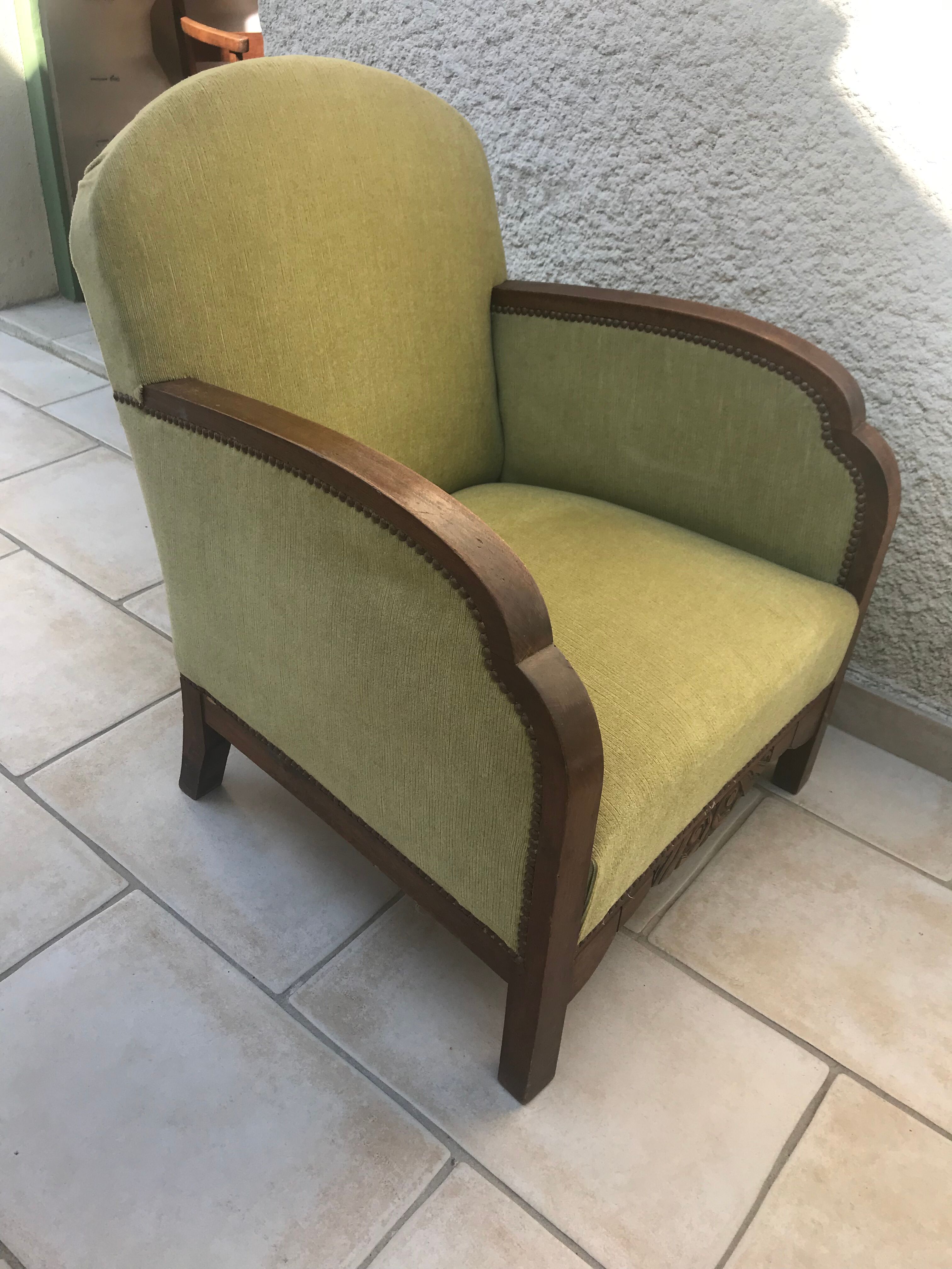 Fauteuil club en velours vert