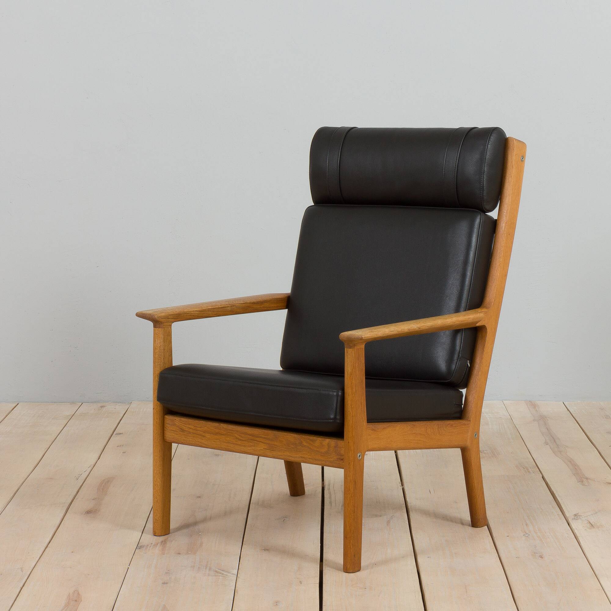 Hans Wegner GE 265 armchair  for Getama in Oak & Black Leather, Denmark