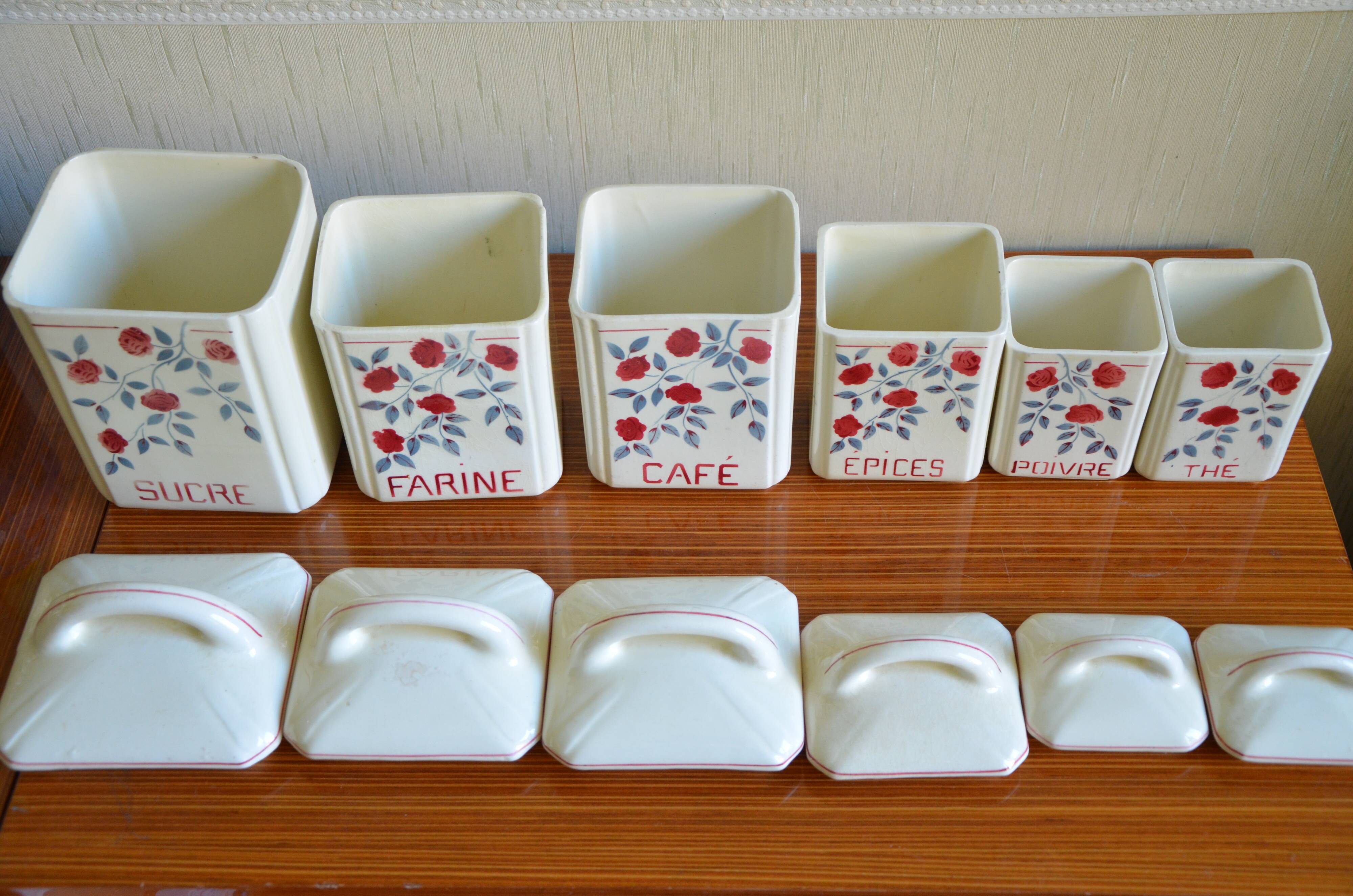 Lot of 6 porcelain spice jar