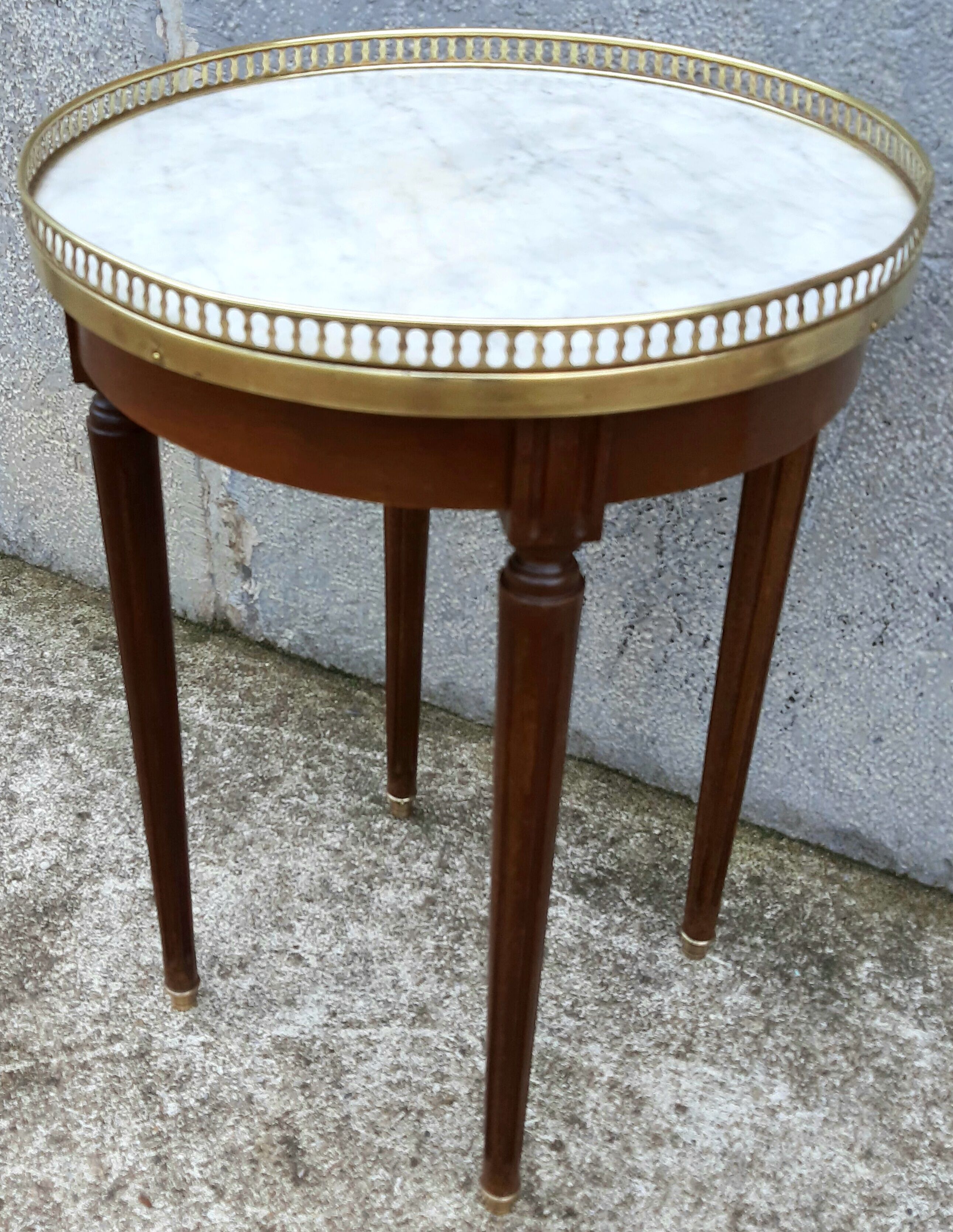 Hot water bottle table