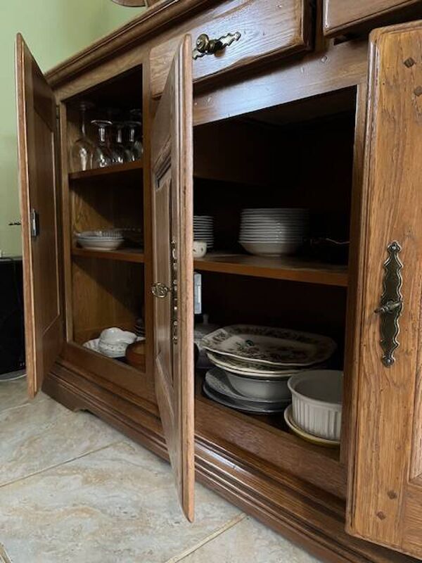 Bahut en chêne massif belle qualité