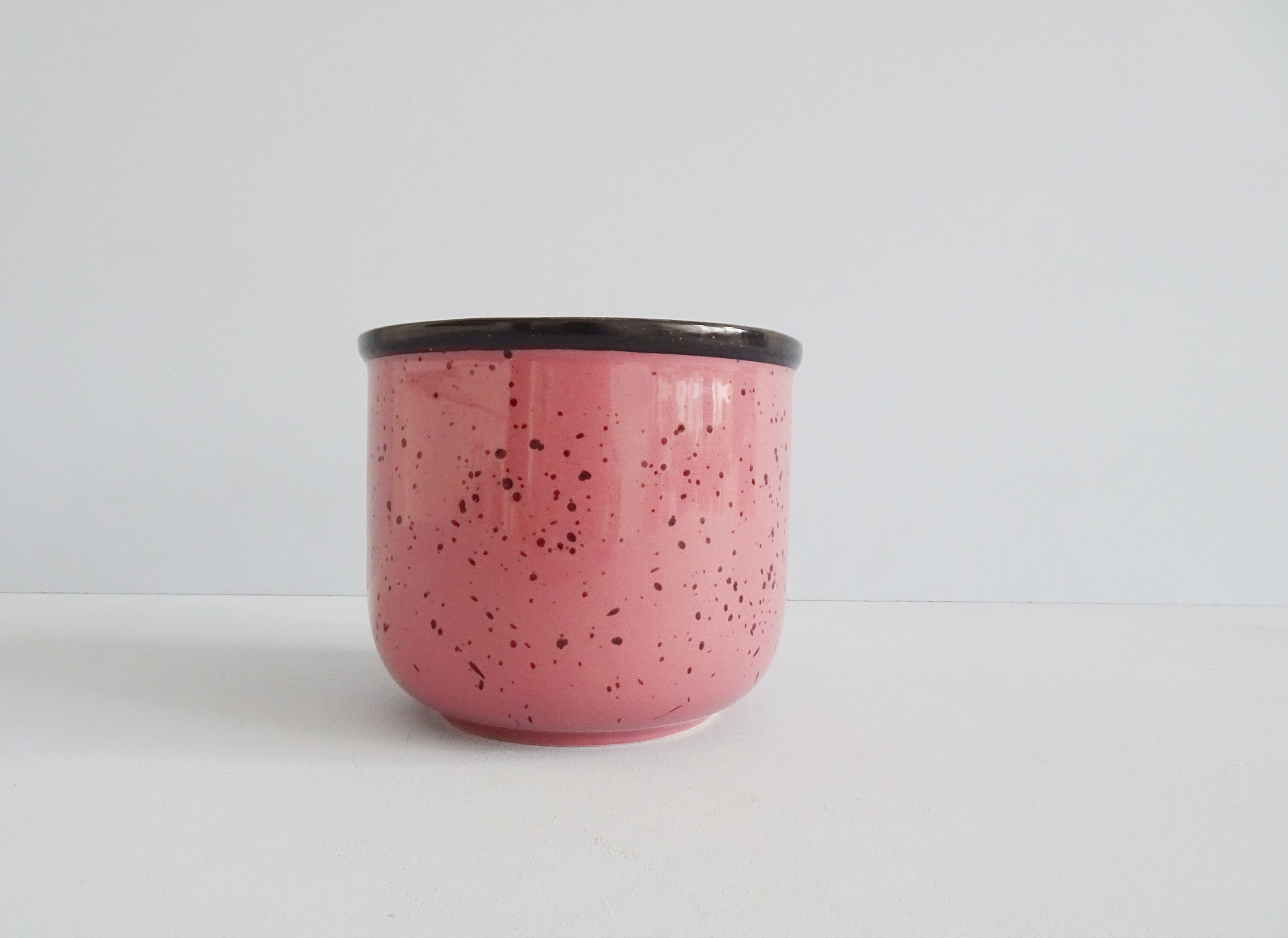 Flowerpot pink with terrazzo pattern, ceramic planter pink, plant pot 80s