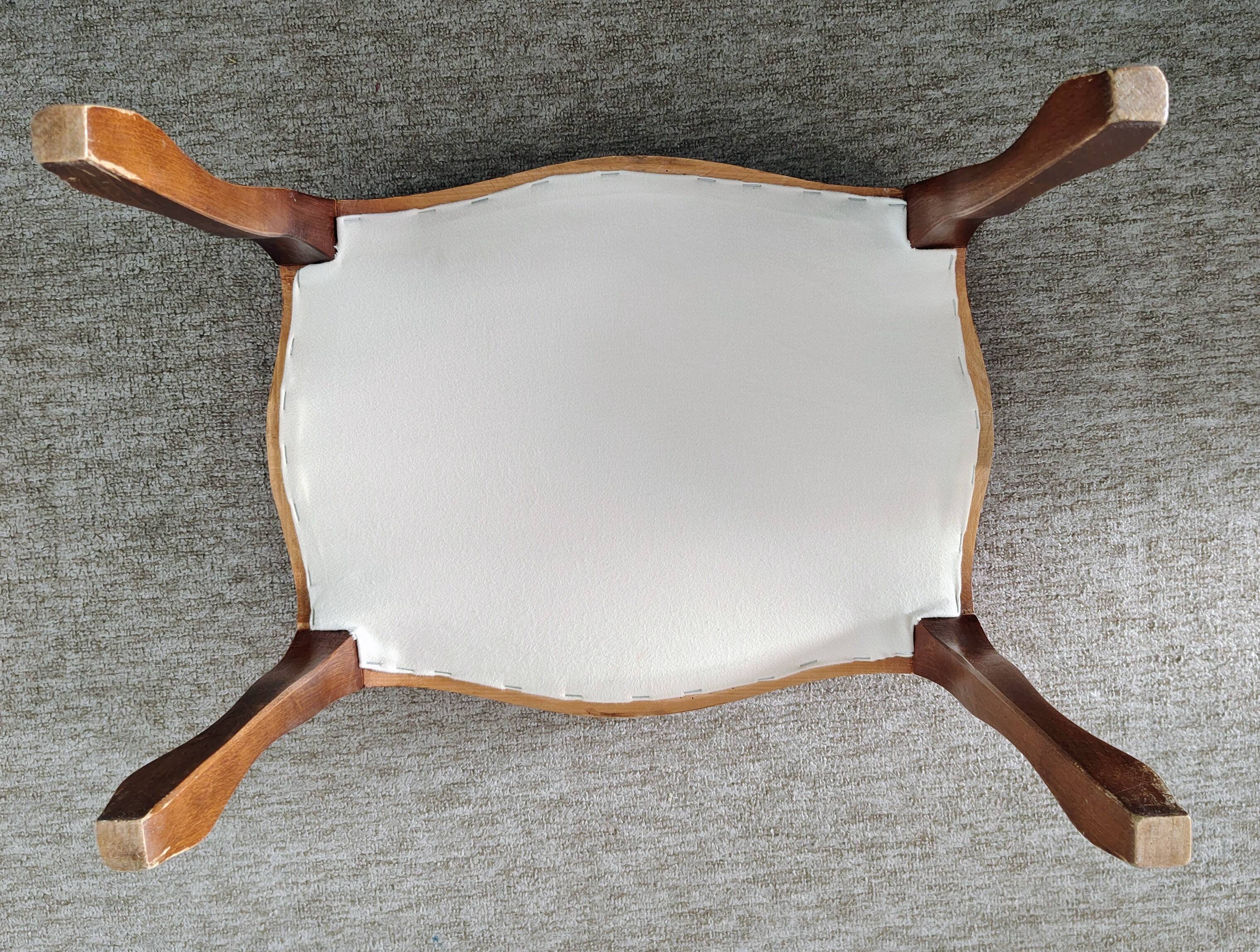 Tabouret / repose-pied