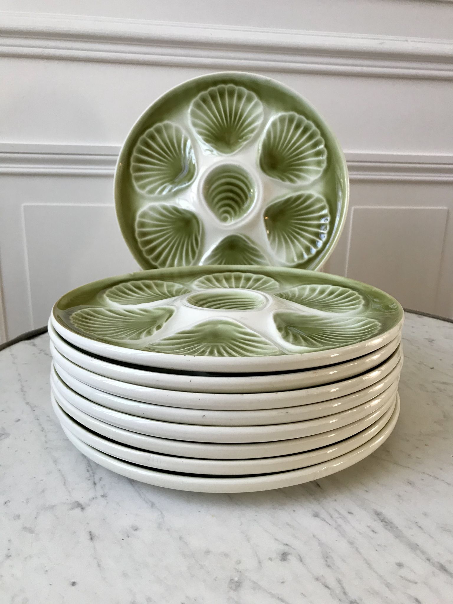 Set of 9 plates of green oysters moulin des loups 50s