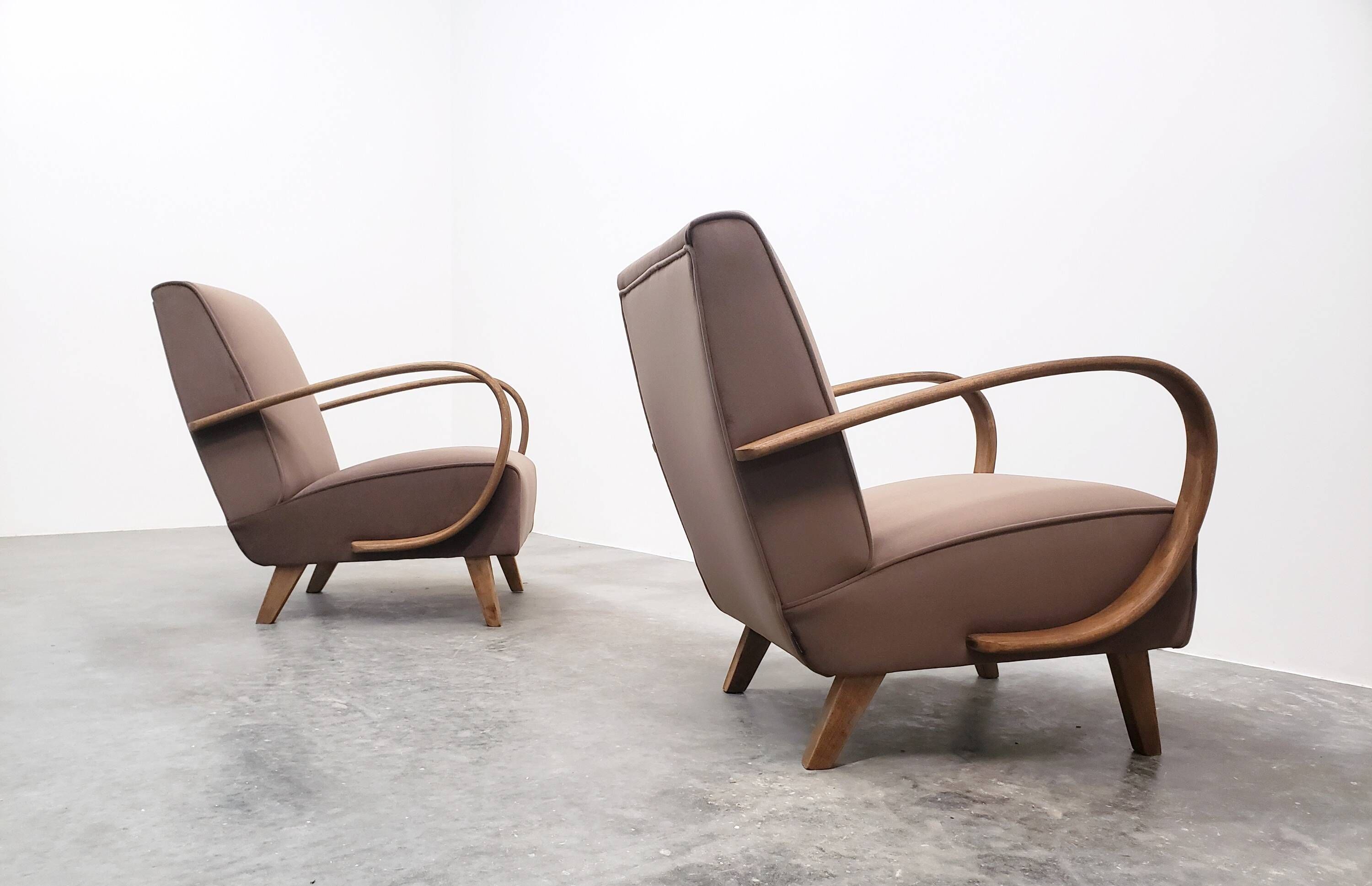 1930 Jindrich Halabala Bentwood Armchair in Dark Beige Velvet