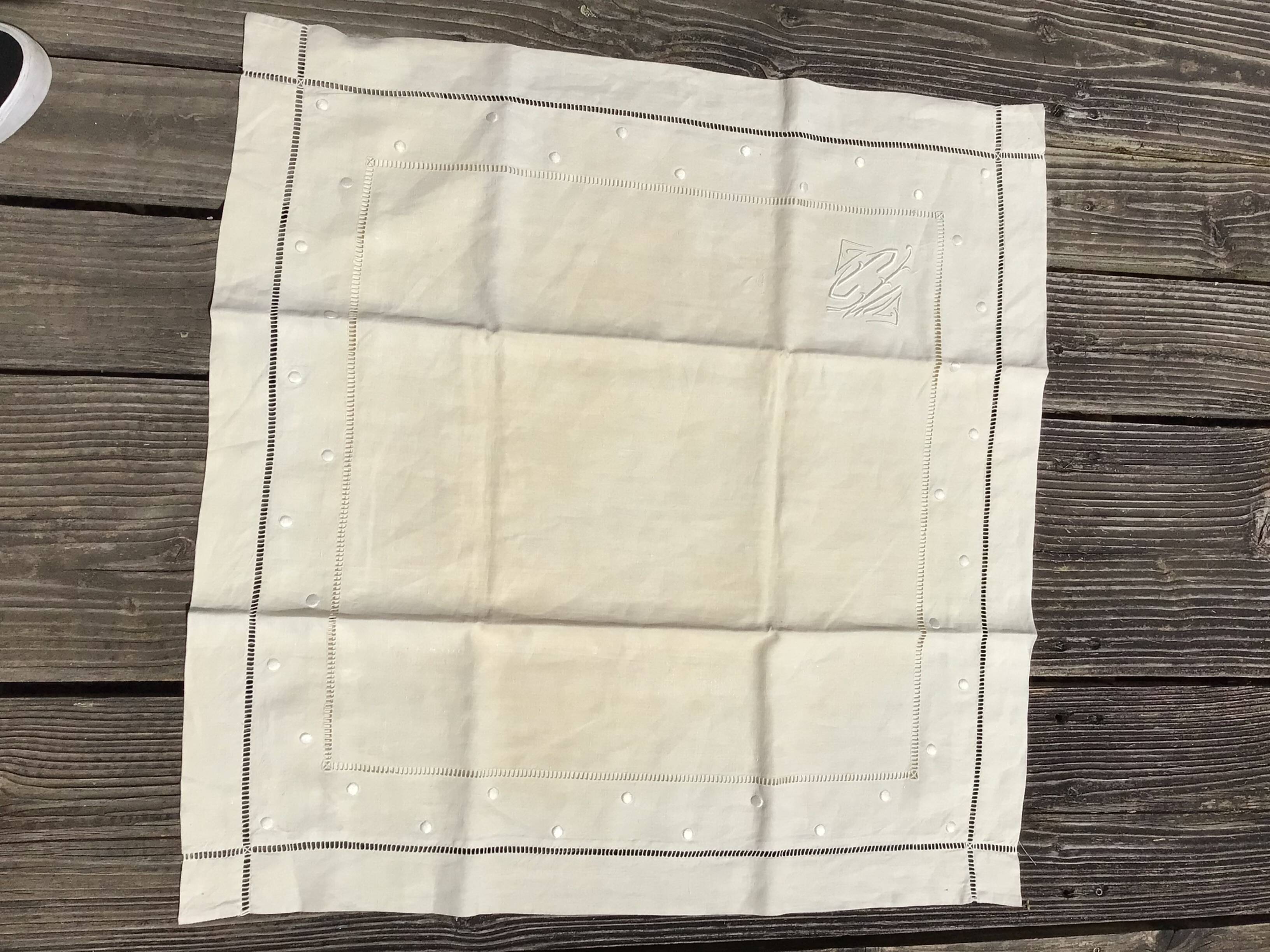 New linen pillowcase embroidered CV day scale, pastilles