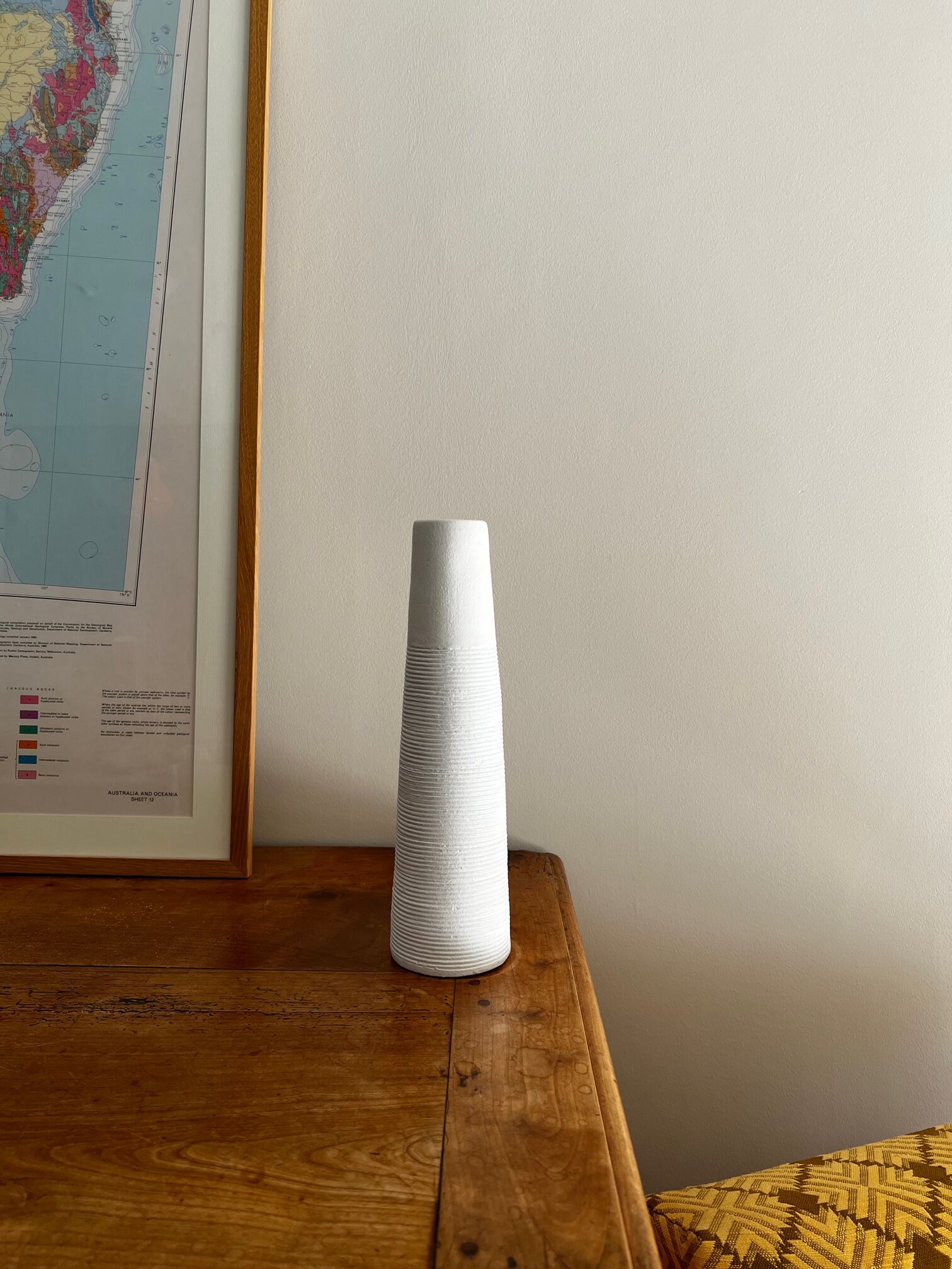 Ceramic sculpture fireplace vase