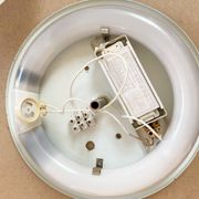 Plafonnier vintage de l’ère spatiale, abat-jour rayé en plastique