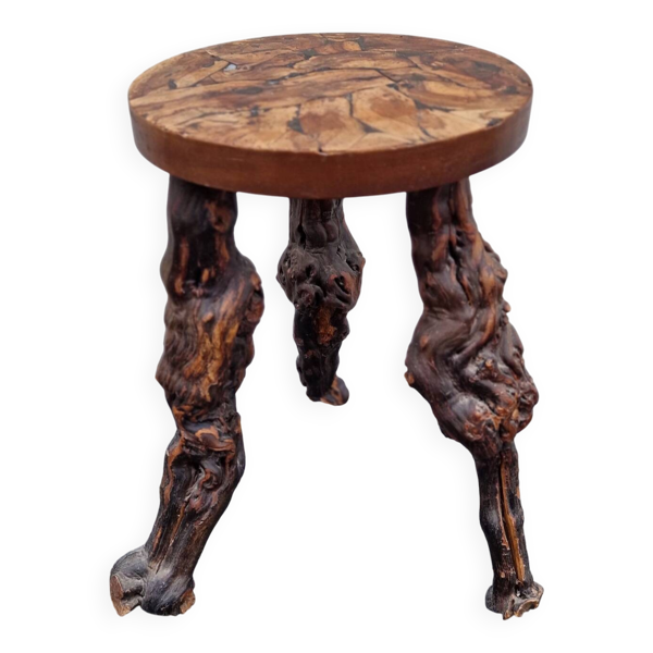 Tabouret brutaliste en cep de vigne — Beyit