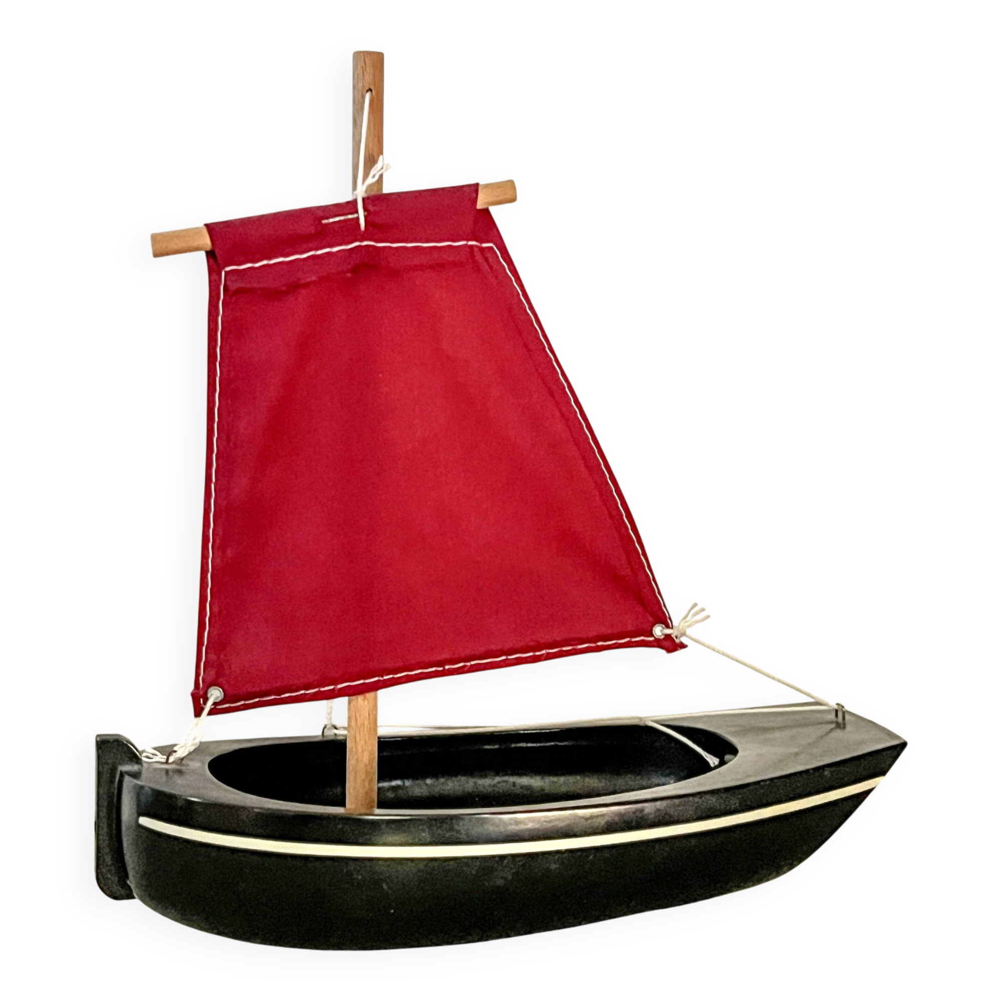 "Le Misainier" pond sailboat by the French brand Tirot, vintage toy