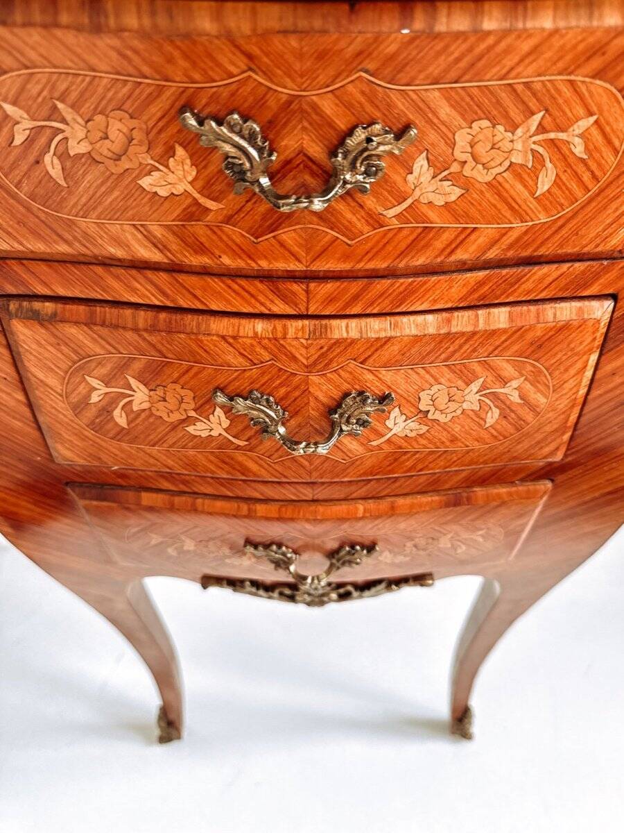 Mid-century French Louis XV style bedside tables with marble tops and floral marquetry, 1940s, set of 2