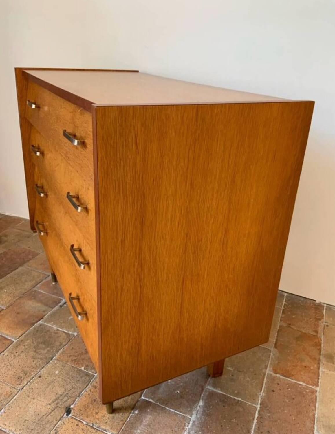 Vintage chest of drawers