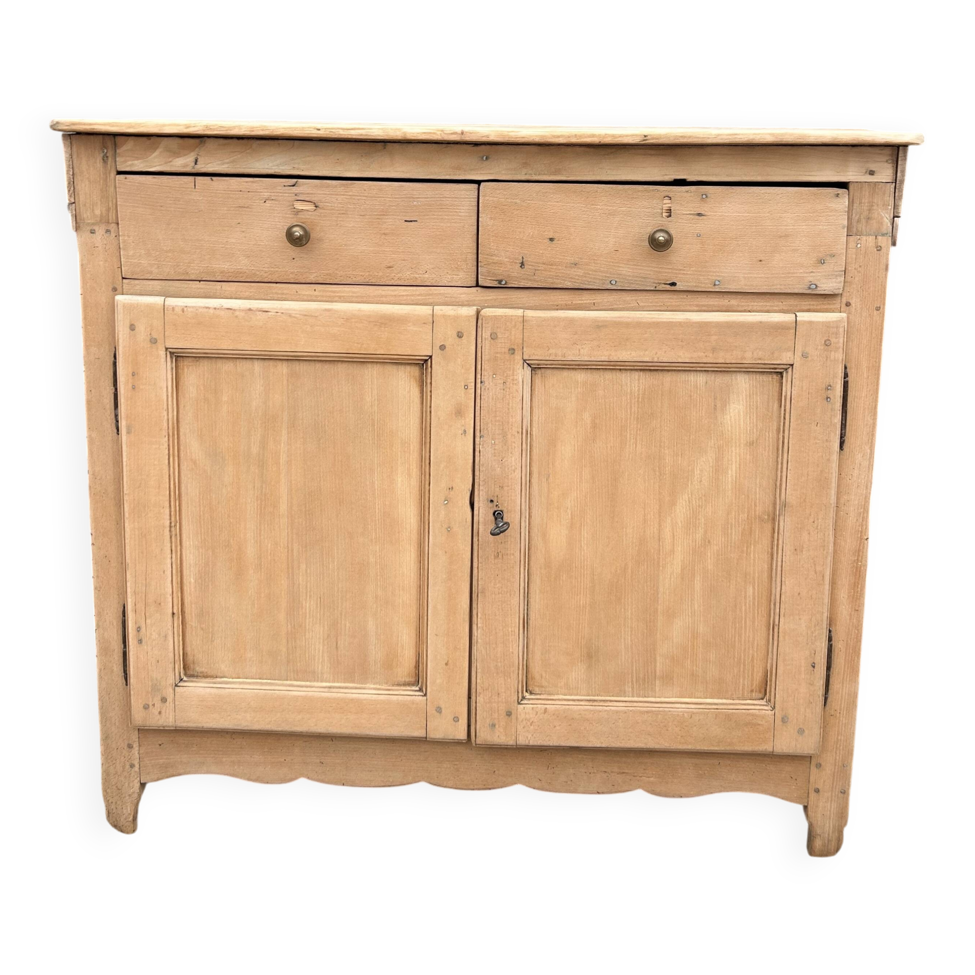 Massive renovated buffet